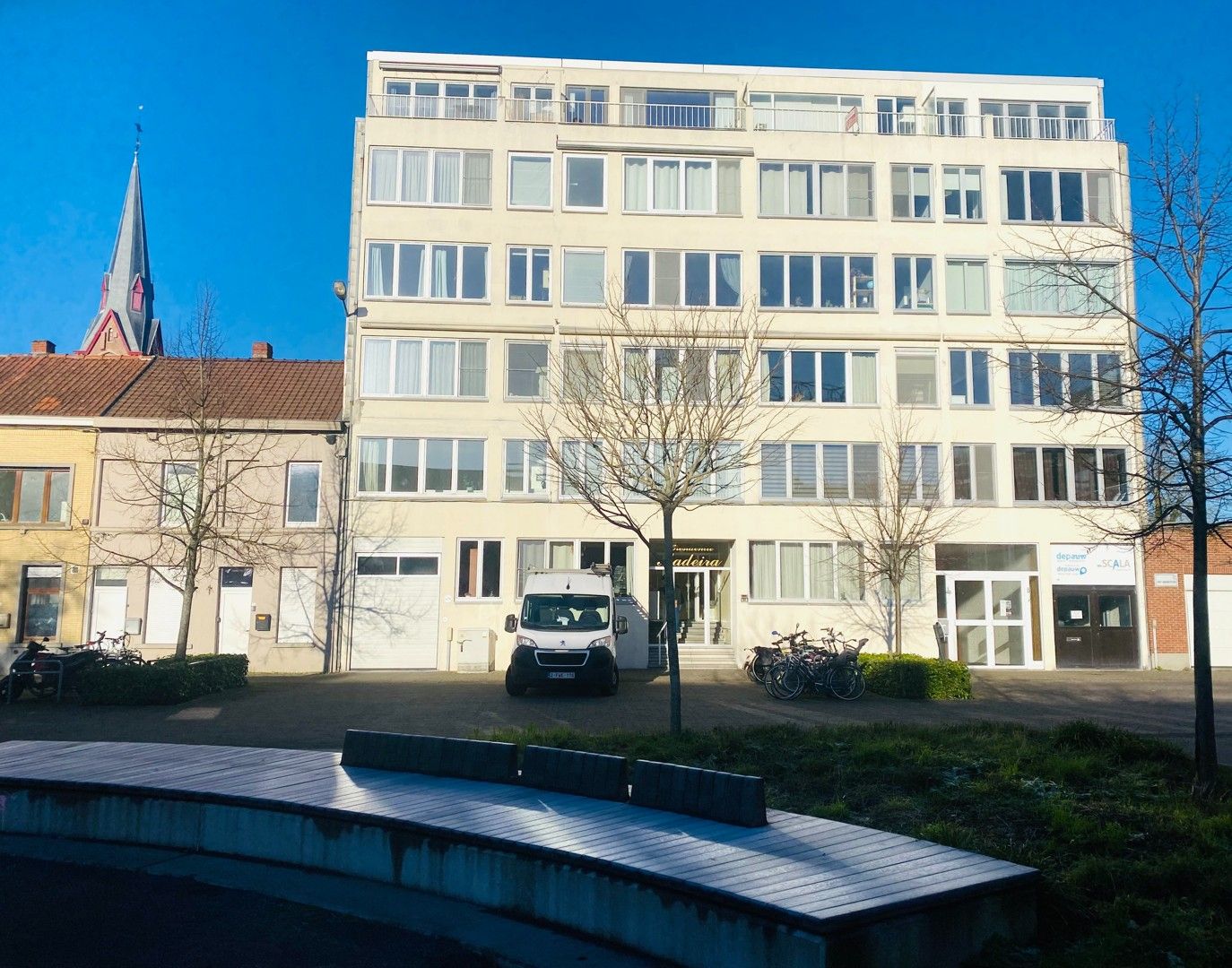 Garagebox in hartje Kortrijk! foto 4