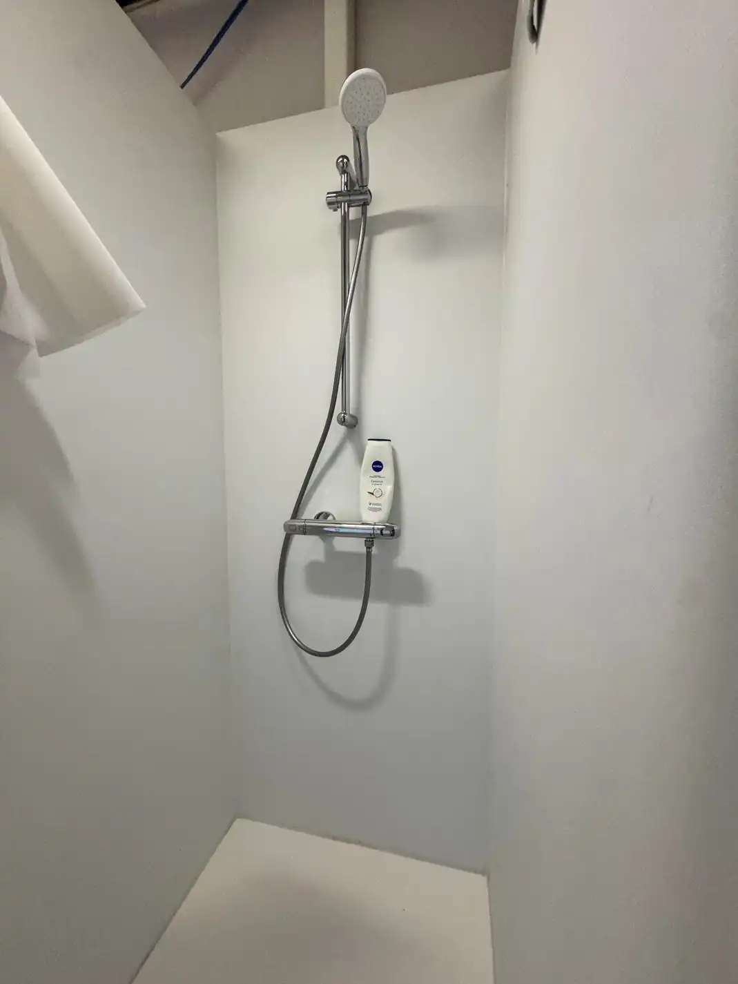 Loods met burelen te huur te Koekelare  foto 32