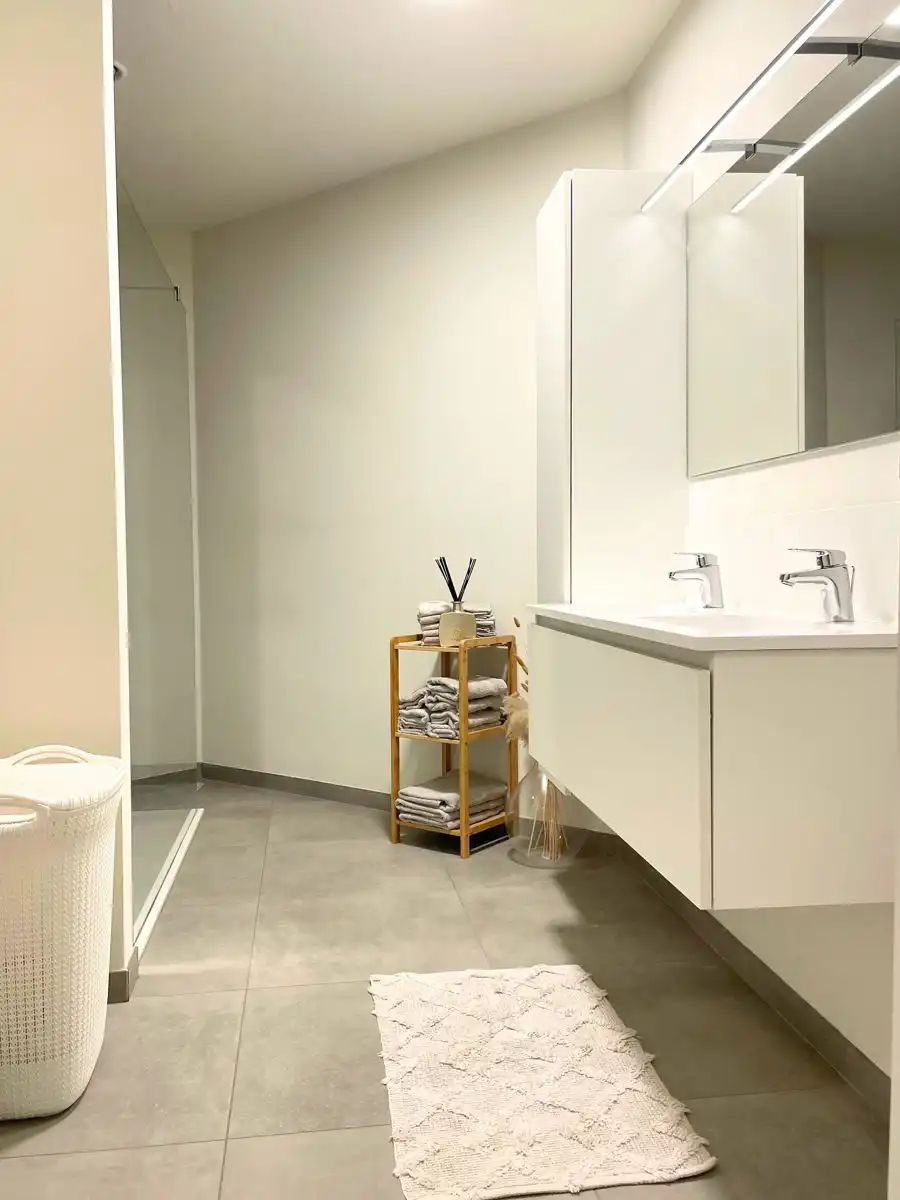 Te huur: Penthouse met ruim terras in hartje Aalst!  foto 11