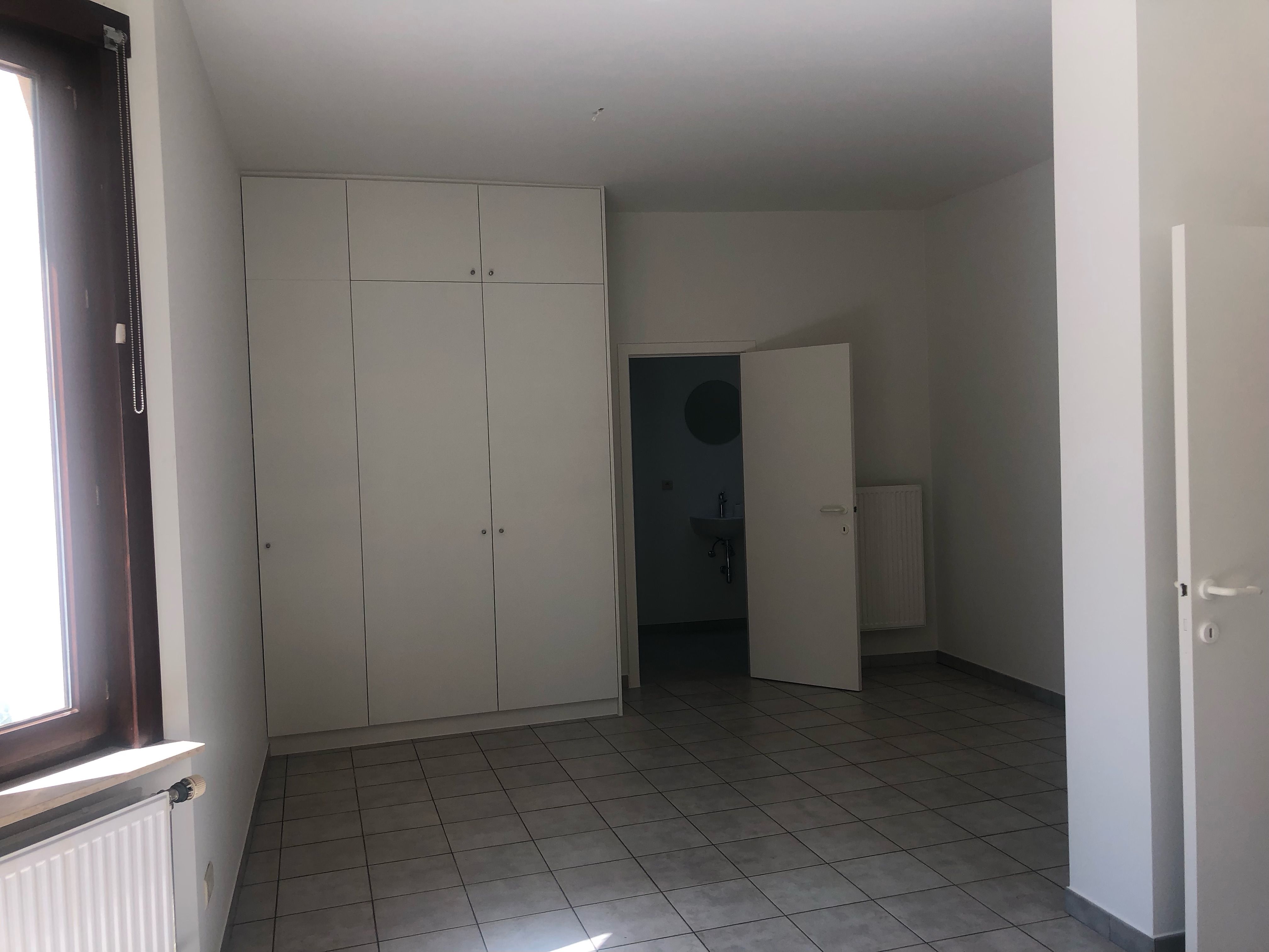 Volledig vernieuwde gelijkvloerse studio in de Brugse binnenstad foto 9