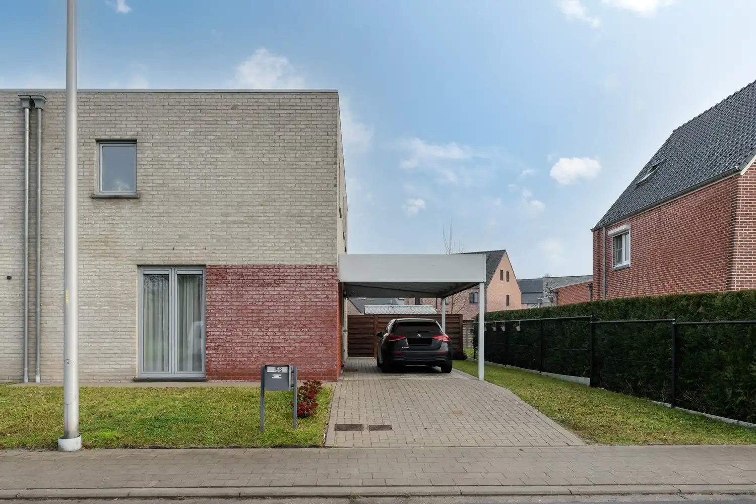 Leuke moderne gezinswoning met 3 SLK en een mooi perceel grond foto 27