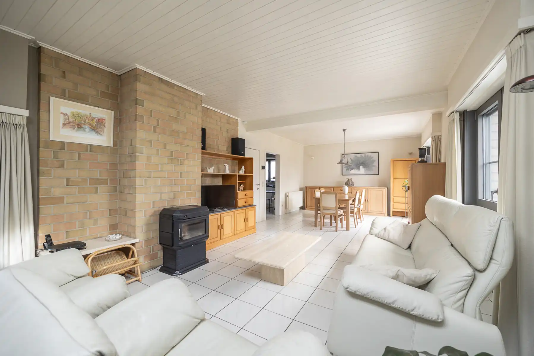 Laagbouwwoning met 3 slaapkamers, veranda, garage, zolder en prachtig open zicht in Wuustwezel. foto 6