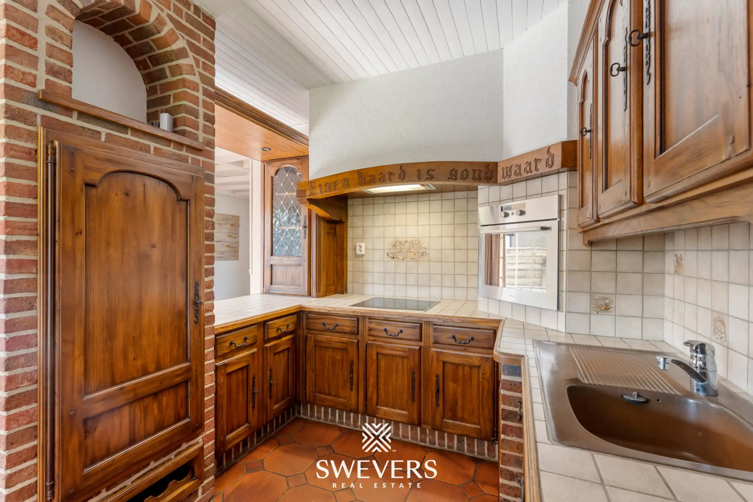 Te renoveren gelijkvloerse bungalow met 3 slaapkamers foto 6