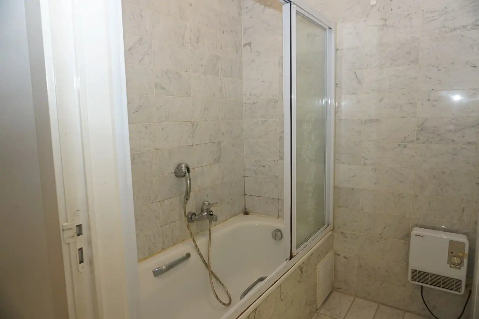 RUIM APPARTEMENT MET ZONNIGE TERRASSEN OP TOPLIGGING foto 17
