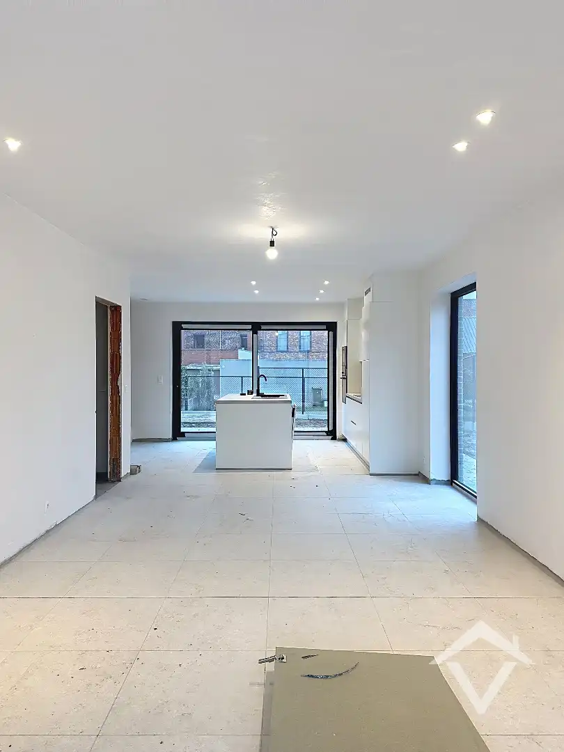 Woning met 3 slaapkamers en carport te Proven  foto 6
