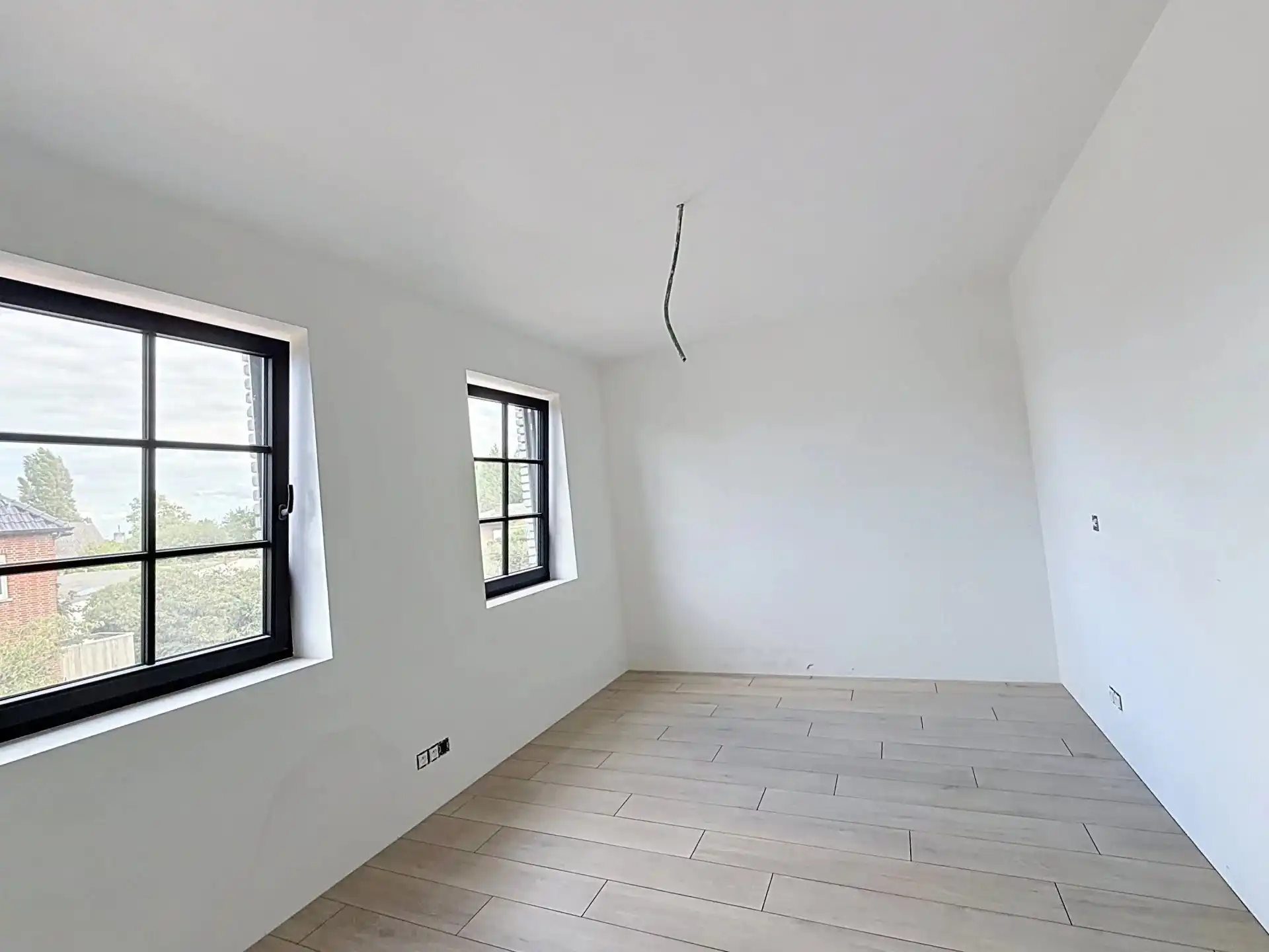 Moderne halfopen nieuwbouwwoning op een topligging nabij het centrum van Lommel. foto 25
