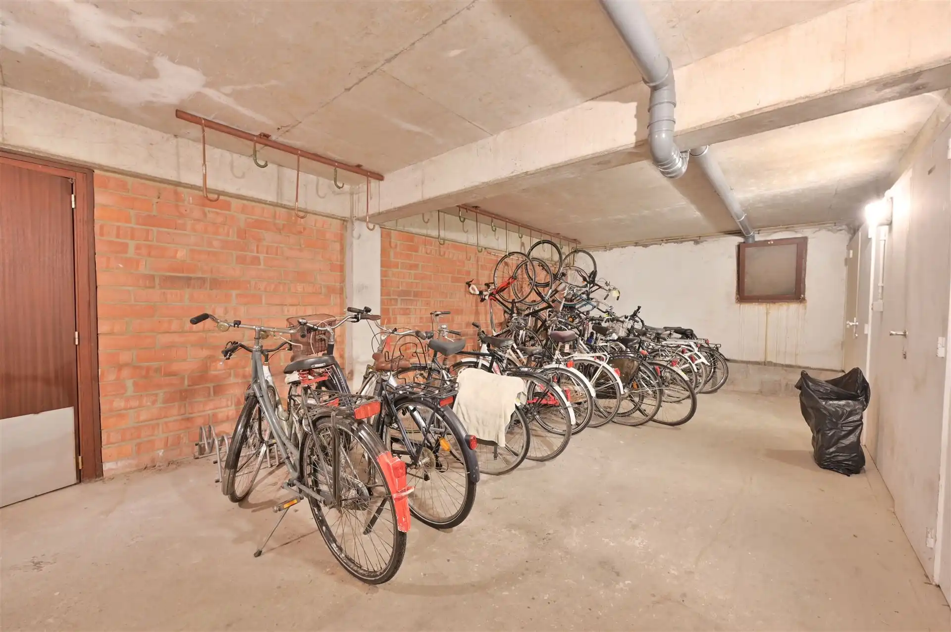 Appartement met 2 slaapkamers in centrum Geel foto 15