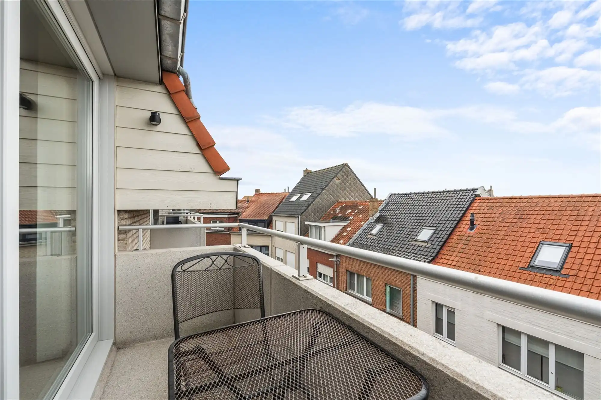 Instapklaar duplex appartement met terras aan zee! foto 6