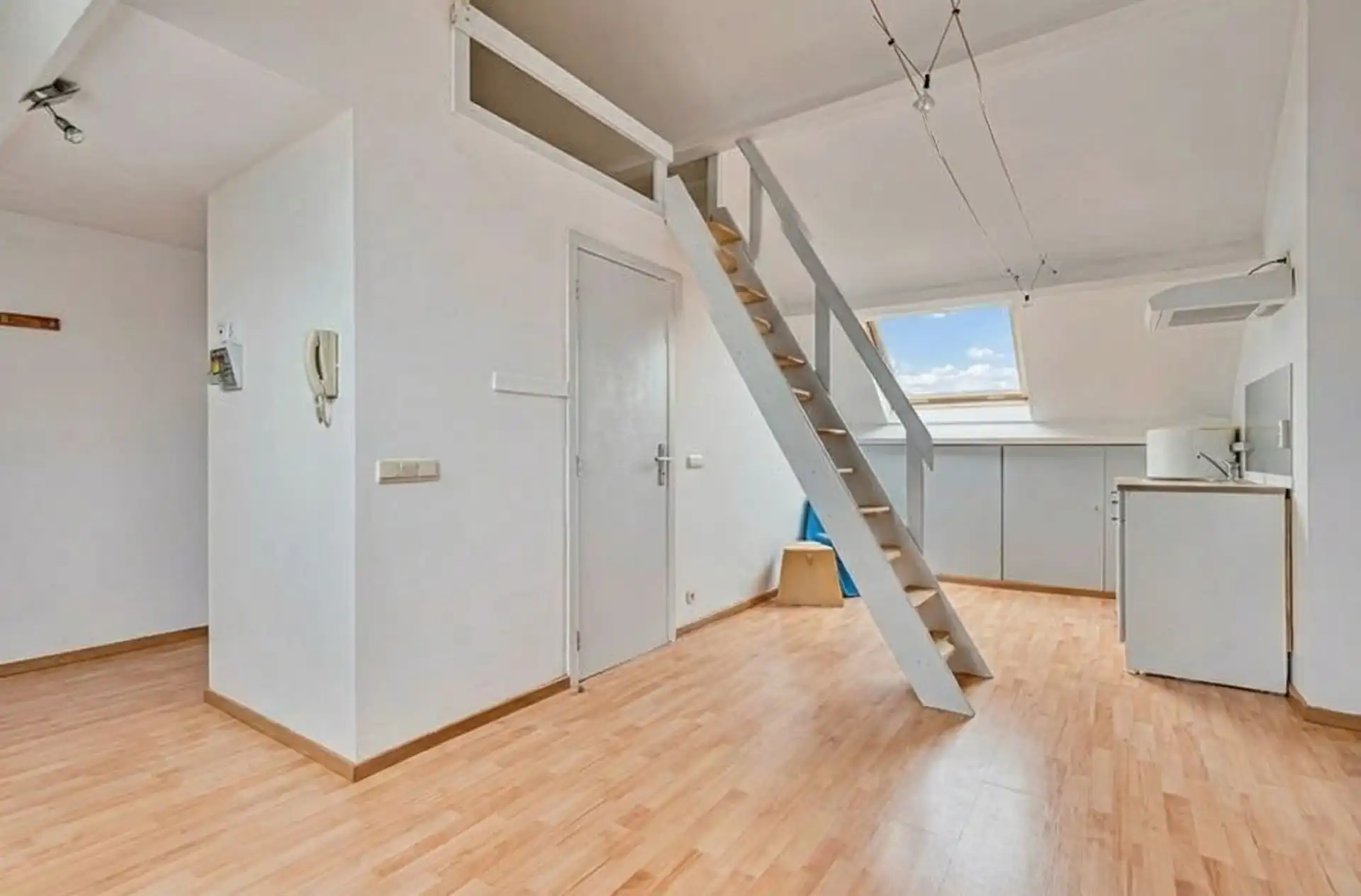 Knusse studio te Aalst  foto 4