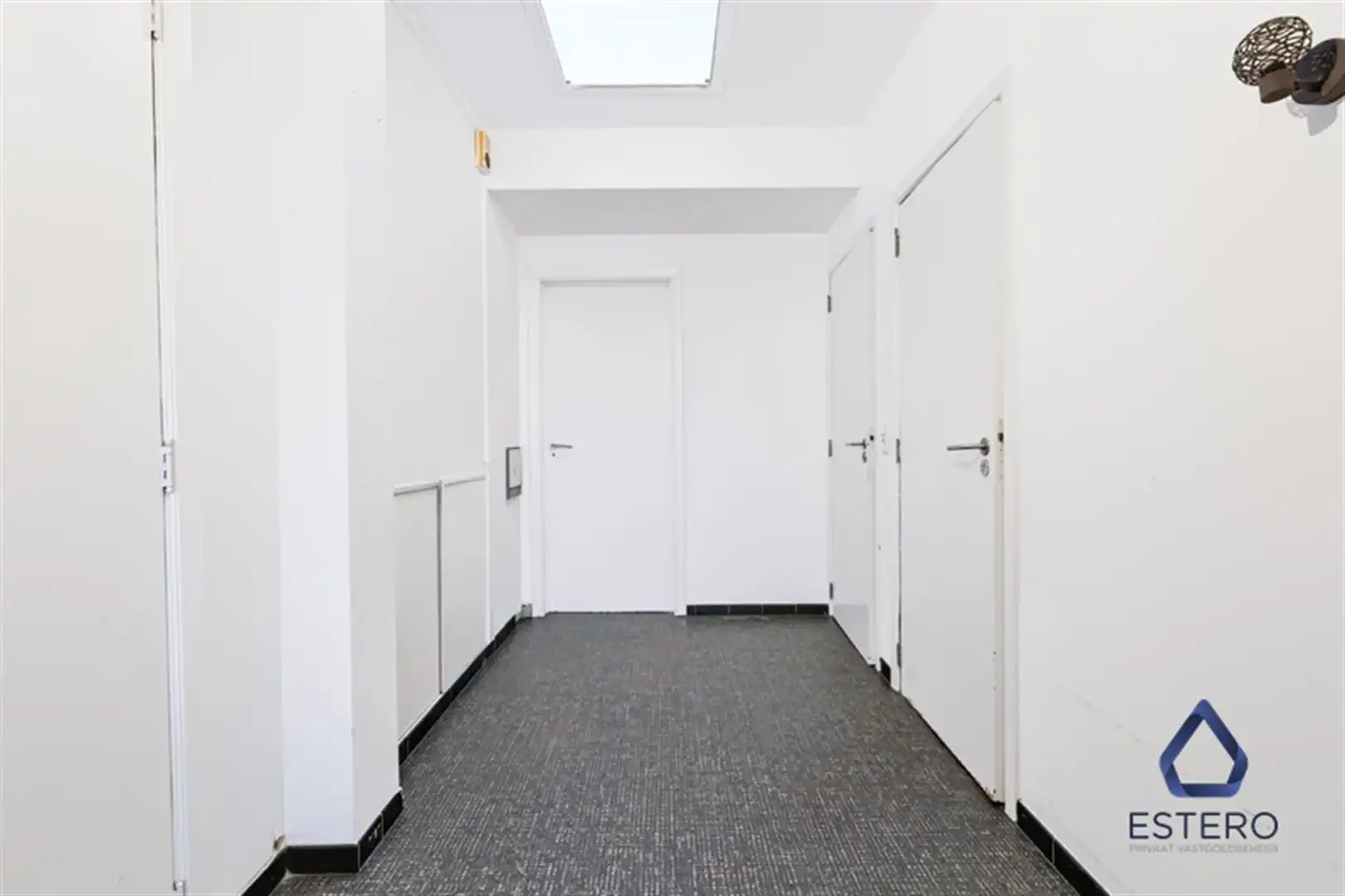 Ruim appartement met garagebox op een toplocatie in Aalst foto 5