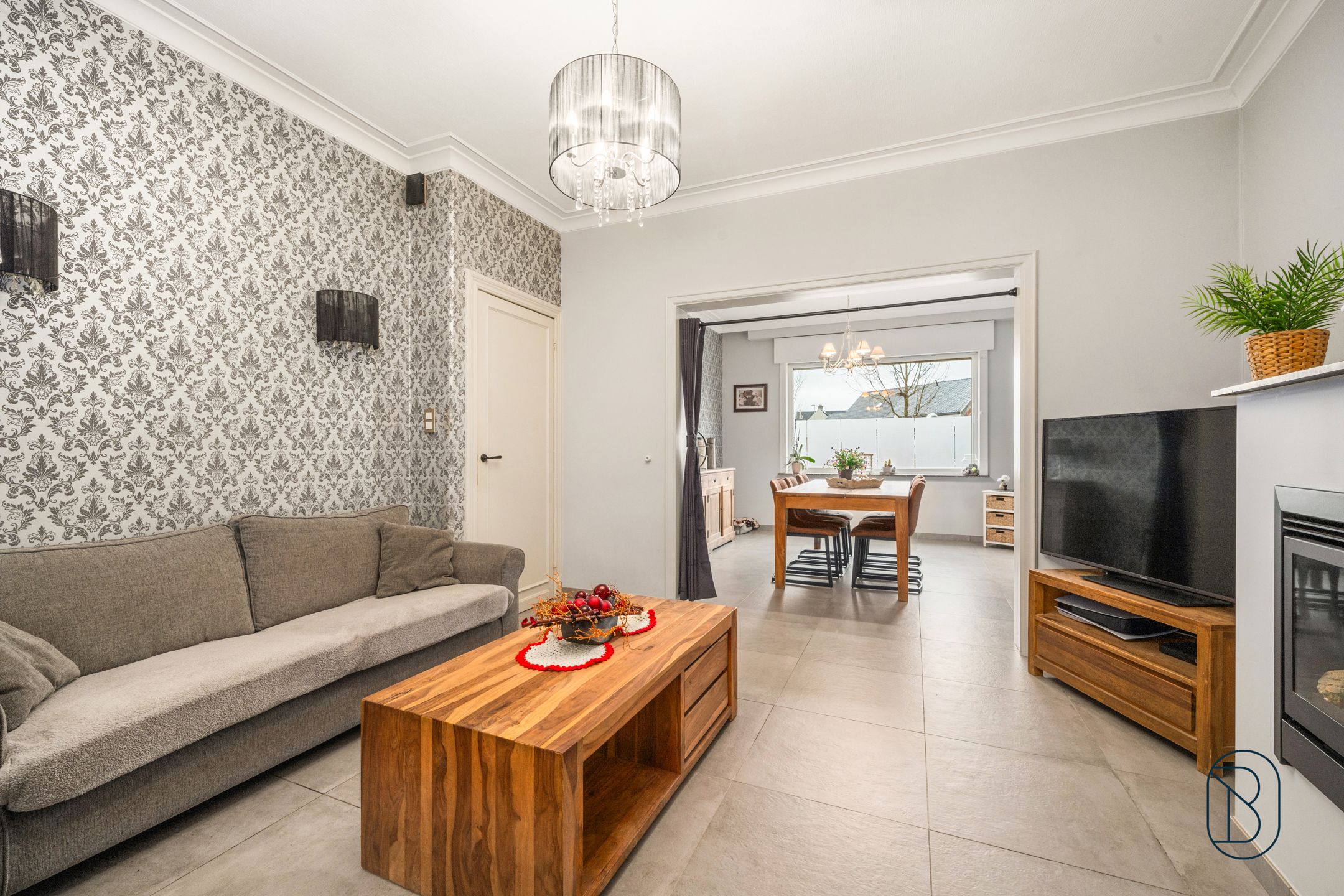 Instapklare woning met 3 slk, tuin, en uitweg met garage foto 4