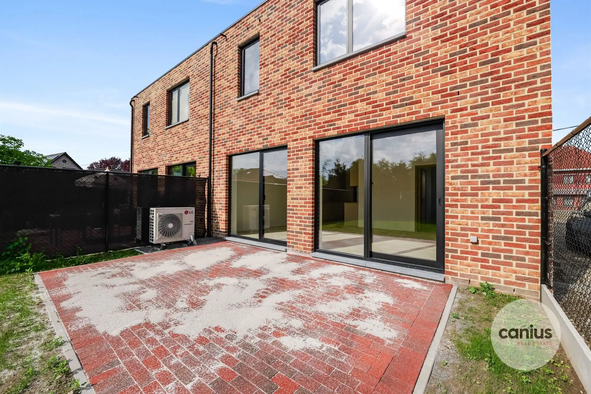 KNAPPE NIEUWBOUWWONING MET 3 SLPKS foto 17