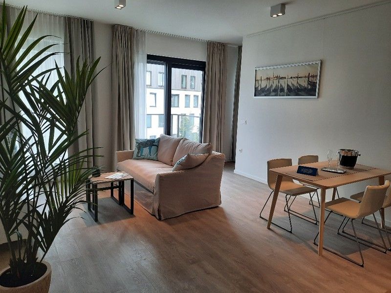 Assistentieflat omgeven door groen! foto {{pictureIndex}}