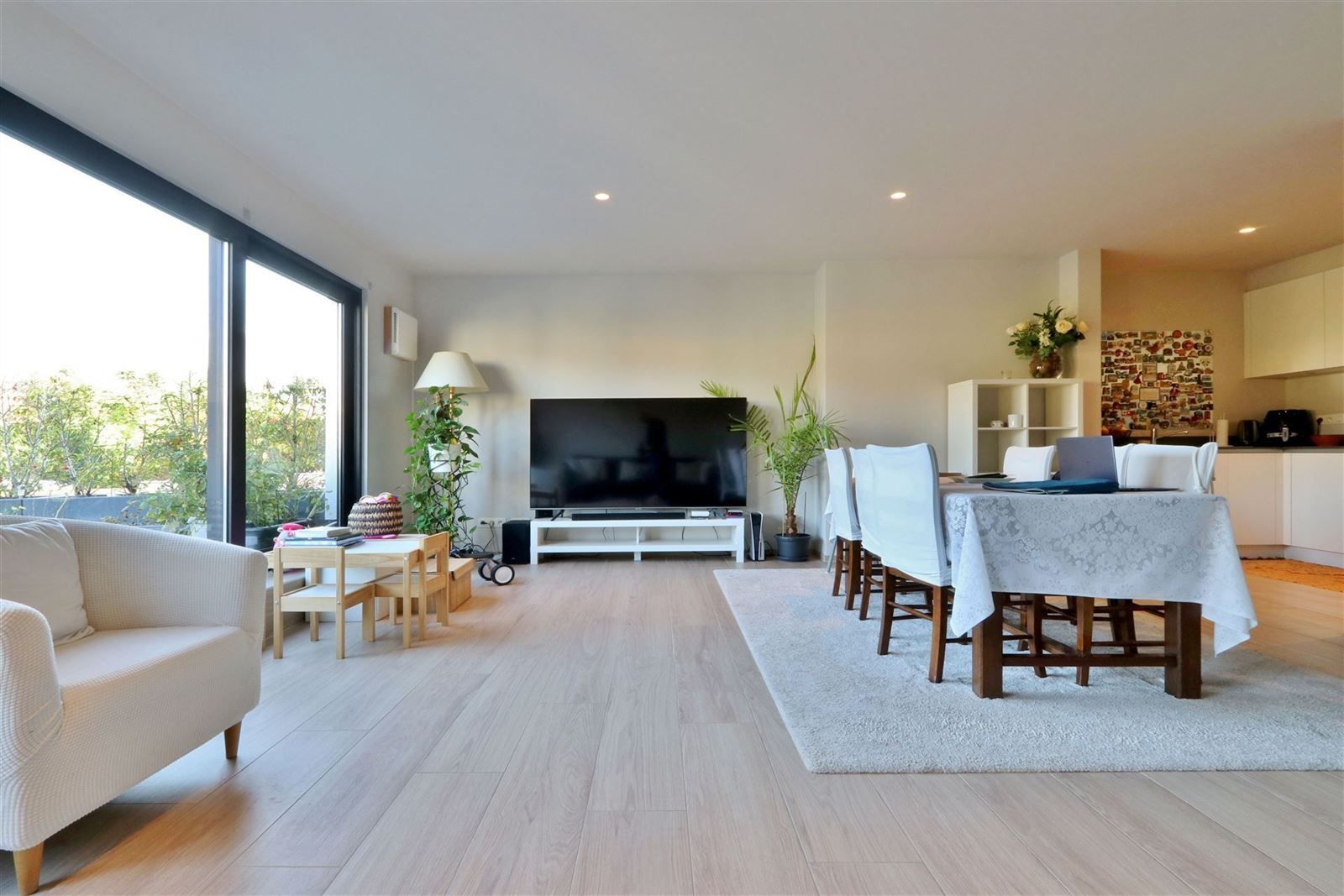 Luxe appartement (lift) met 2 slaapkamers, 2 badkamers en zeer groot terras  foto 4