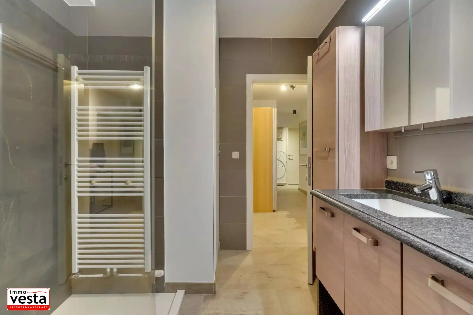 Luxueus gelijkvloers appartement met tuin foto 20