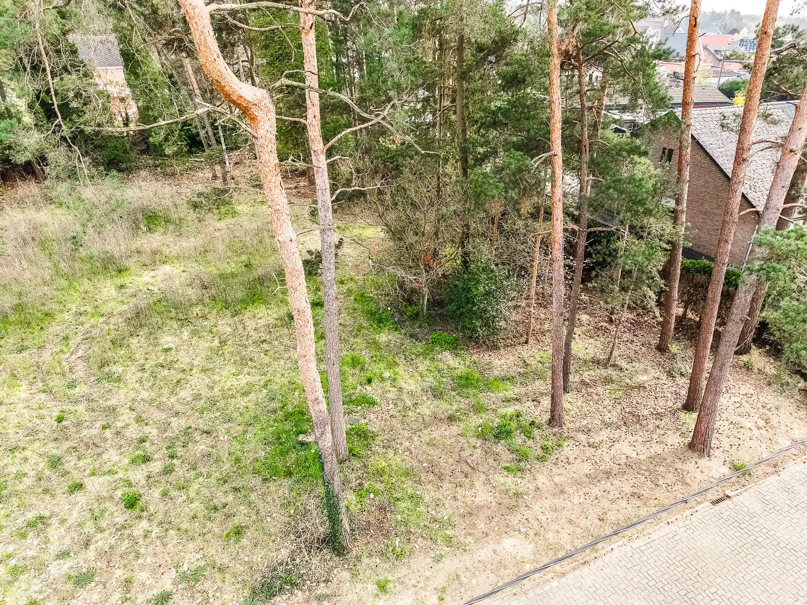 Residentiële bouwgrond in doodlopende straat foto 3