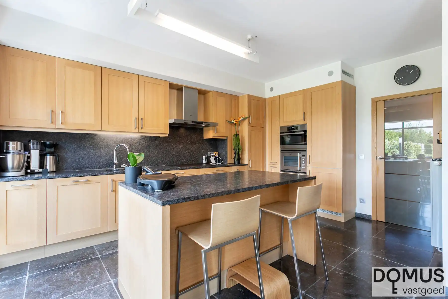 Instapklare 3-gevelwoning op topligging foto 9