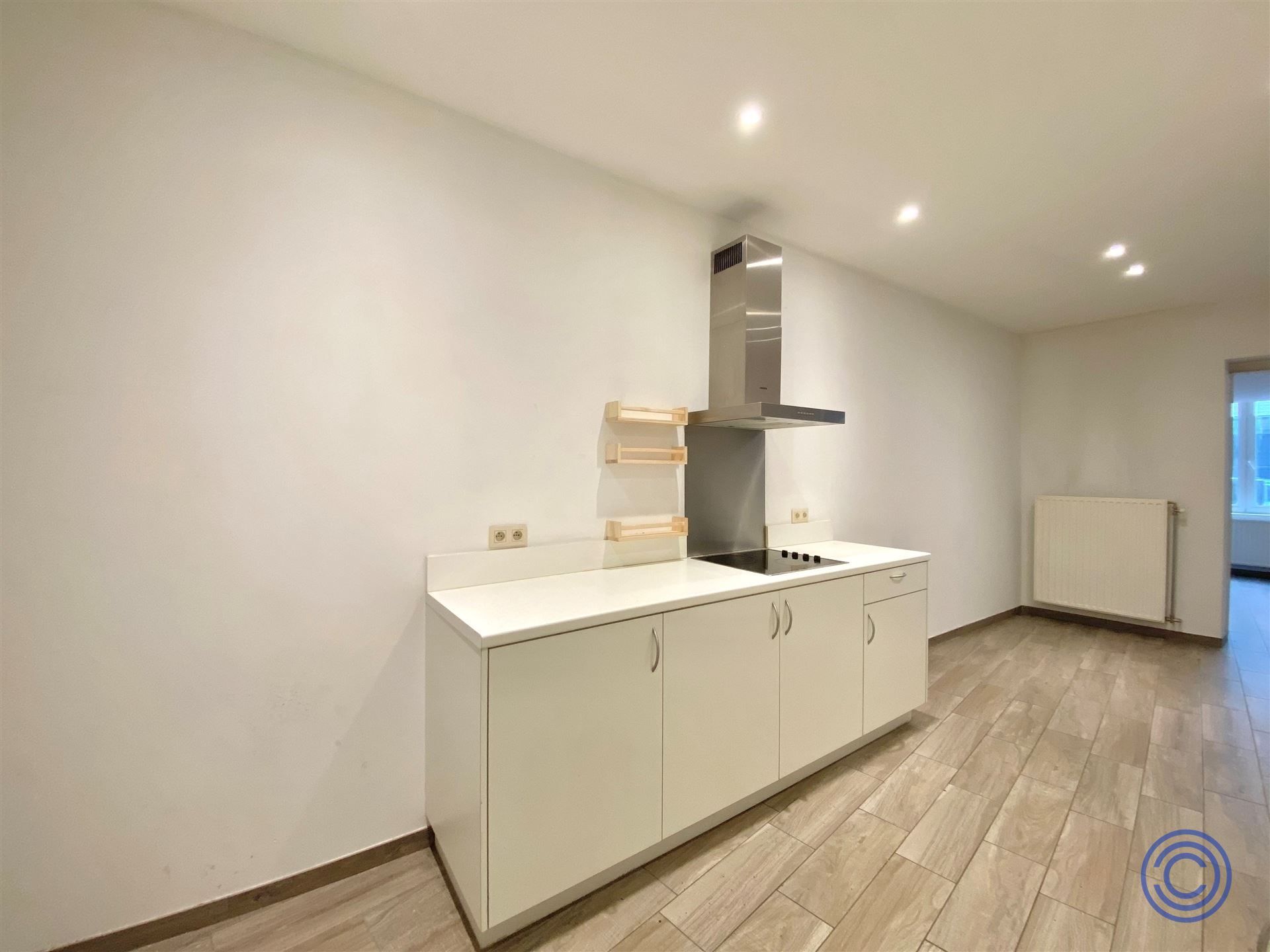 Ruim triplex appartement met 2-slpk in Sint-Andries! foto 5