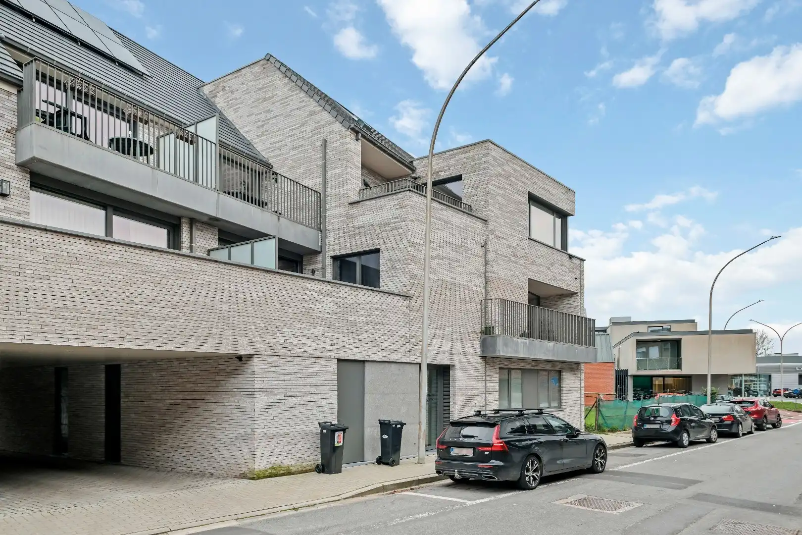 Instapklaar appartement met 2 slaapkamers en staanplaats in Ieper-centrum foto 18