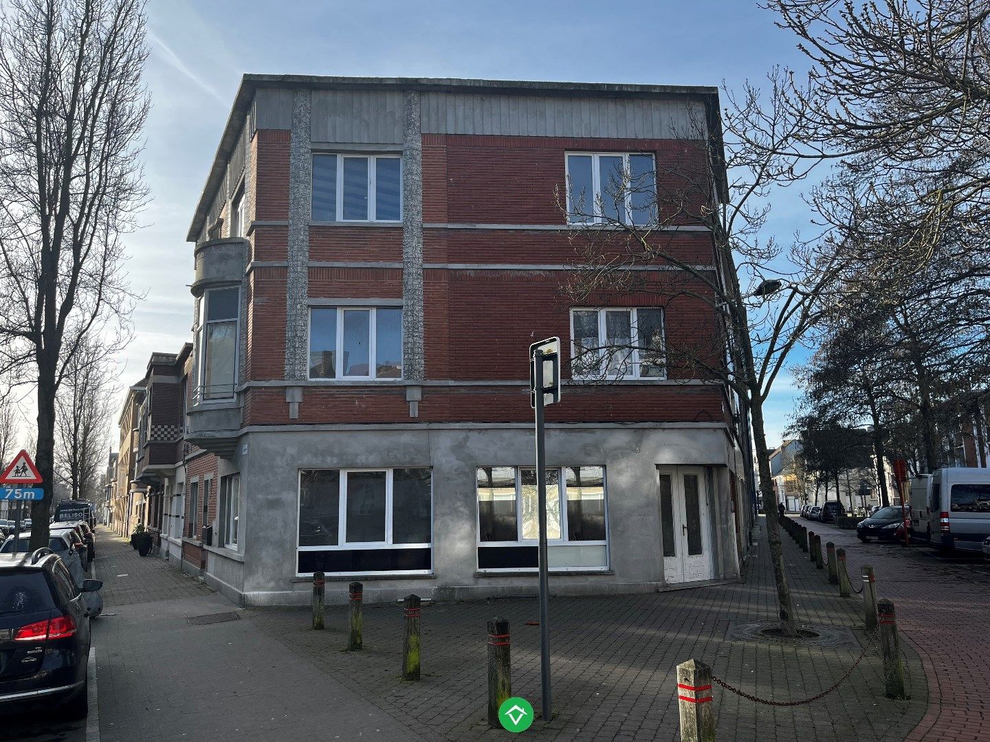 Opbrengstpand bestaande uit 3 verhuurde appartementen, gelegen aan H.Hart-Kerk foto 4