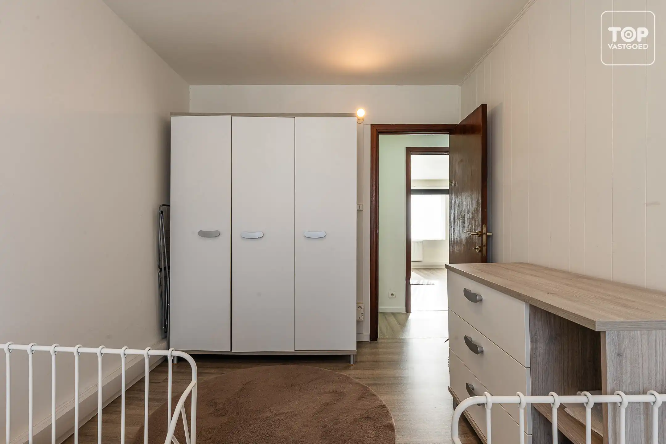 Instapklare woning met magazijn foto 22