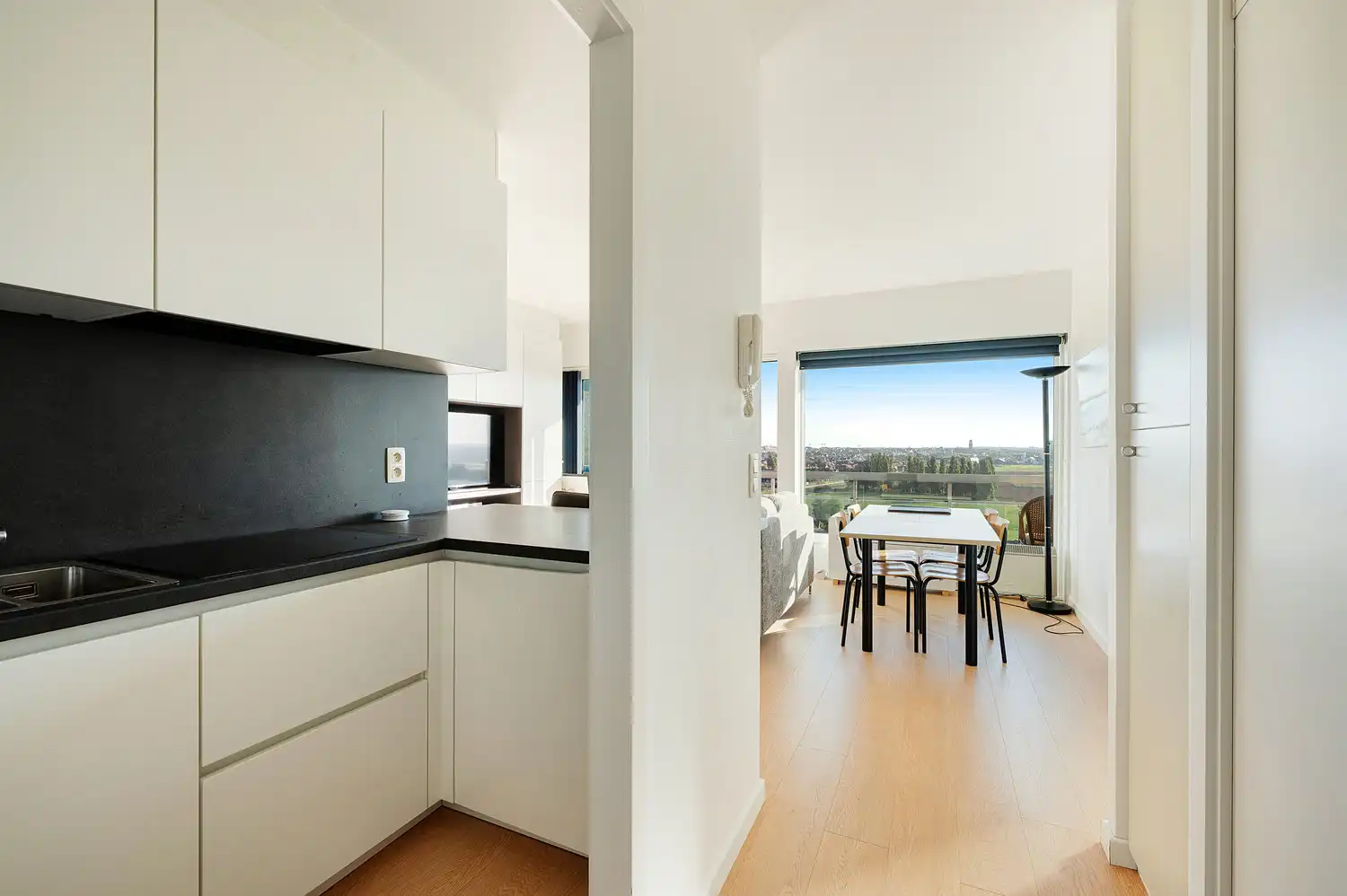 Appartement met open zichten en groot terras foto 6