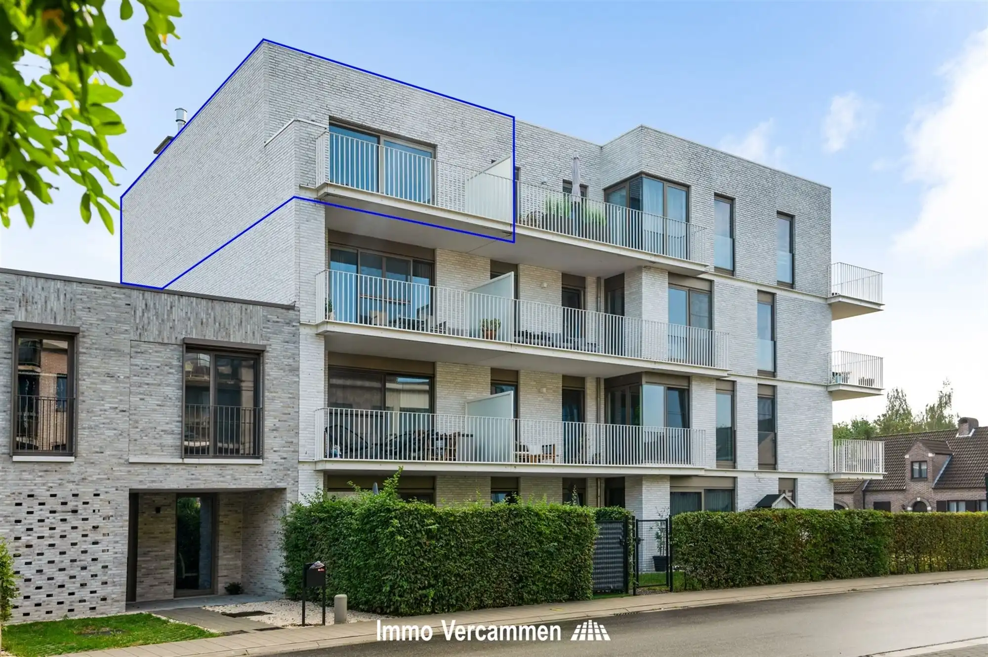 Modern 2-slaapkamerappartement met twee terrassen en autostaanplaats in Lier foto {{pictureIndex}}