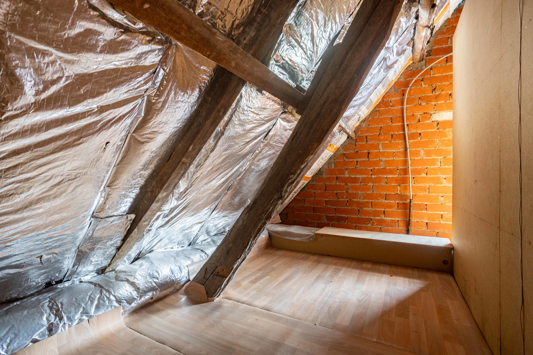 Uniek gelegen renovatieproject in het charmante Mullem foto 14