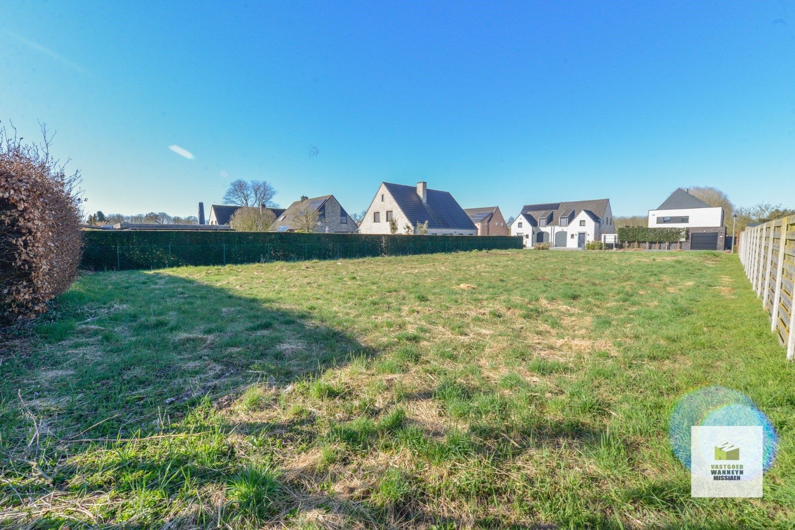 Halfopen nieuwbouwwoning met 3 slaapkamers op 444 m2 foto 8