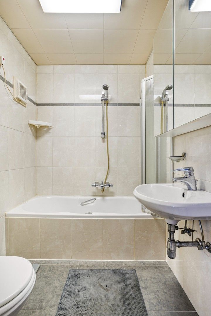 verrassend ruim en veelzijdig pand op toplocatie in Knesselare foto 7