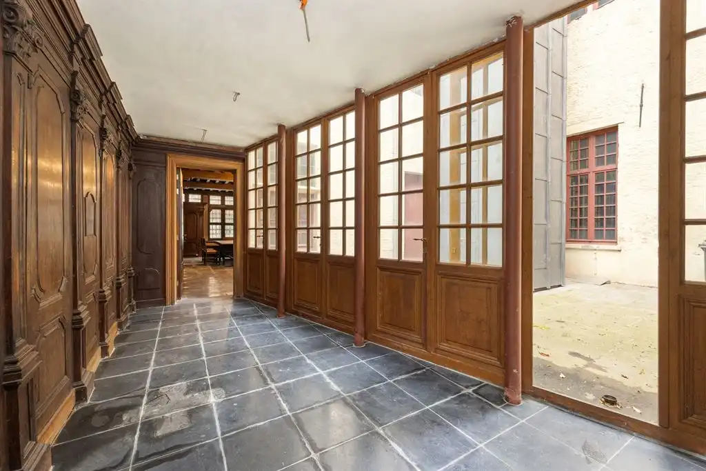  Uniek, karaktervol 16e eeuws gebouw in hartje centrum foto 9