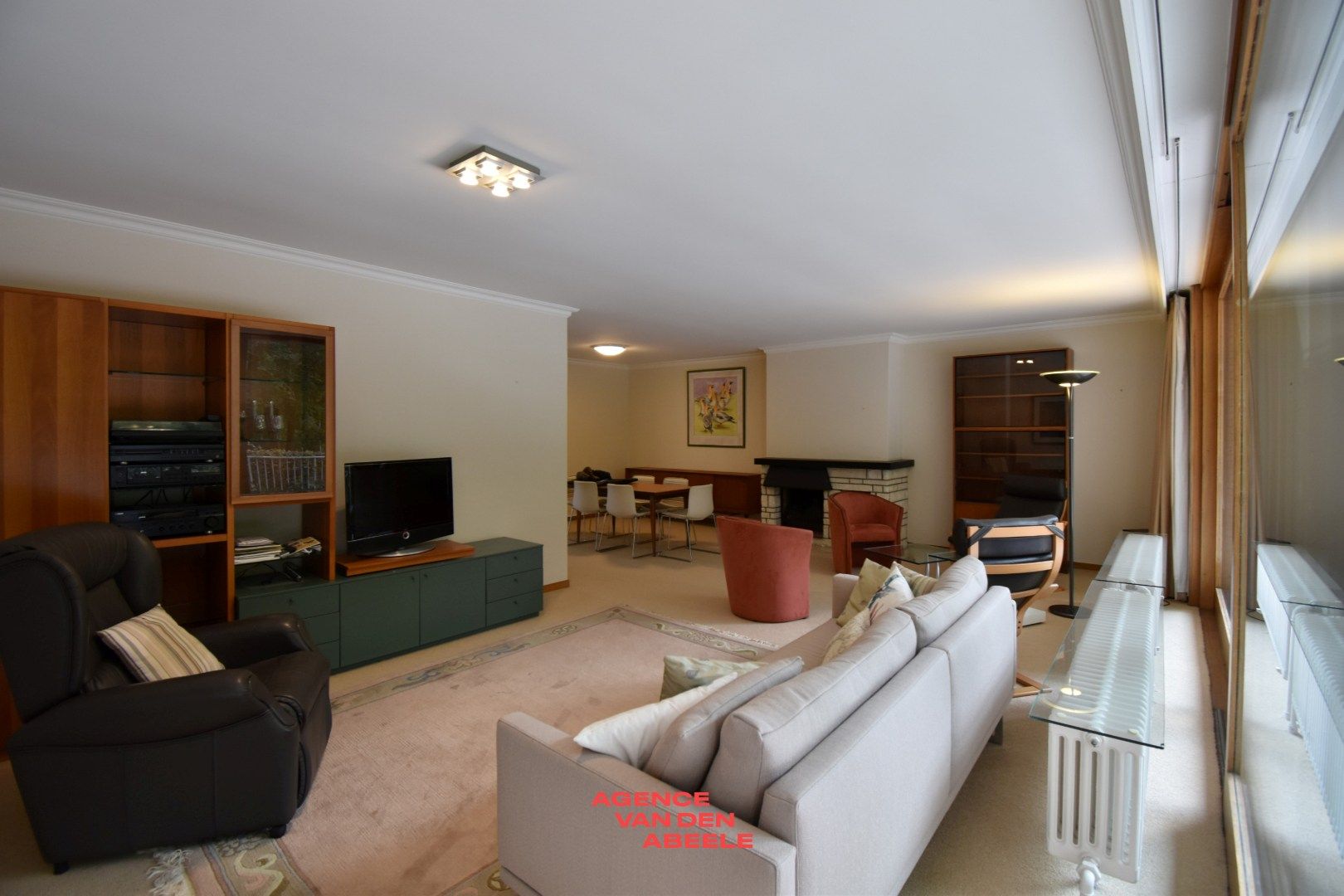 Stijlvol gelijkvloers appartement met royaal terras en boszicht foto 5