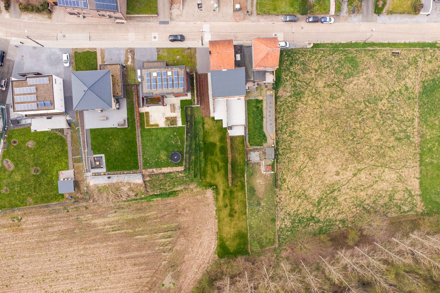 Volledig vernieuwd appartementsgebouw met twee drie slaapkamer appartementen met tuin. foto 62