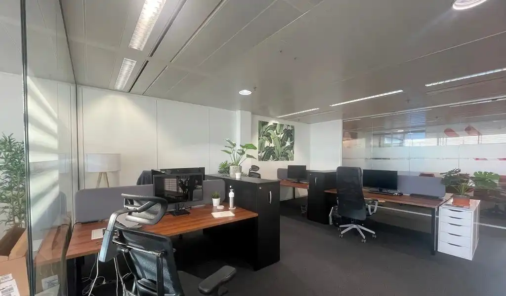 Kantoorruimte met dienstverlening in Lier foto 5