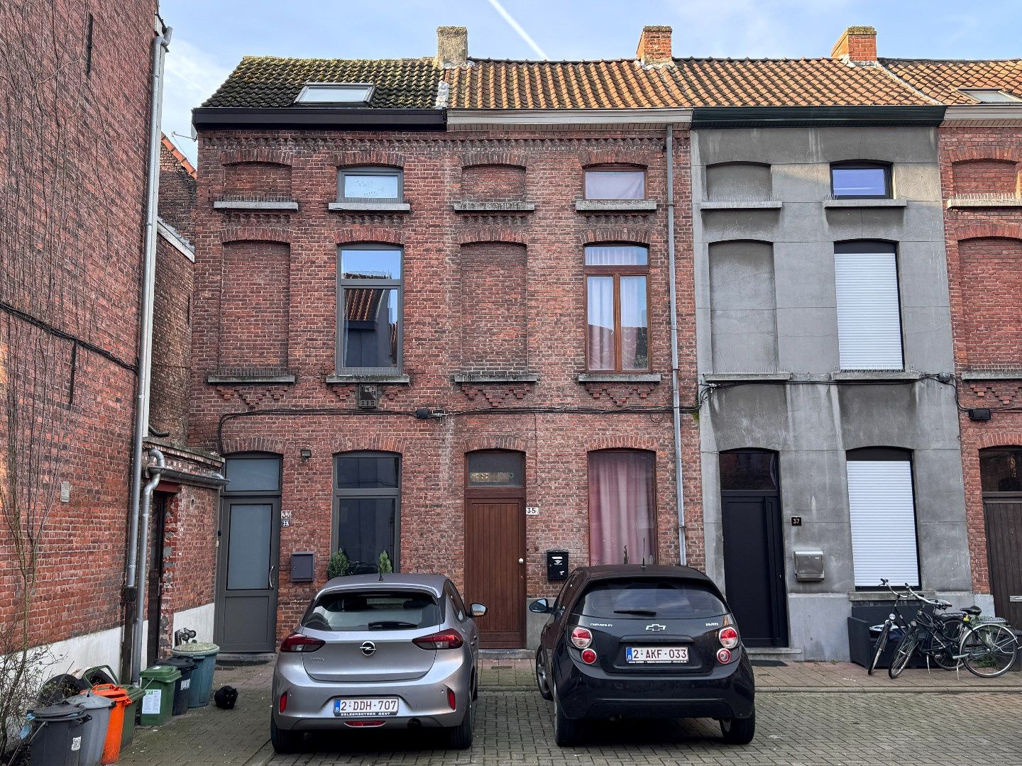 Hoofdfoto van de publicatie: Leuke rijwoning uitgevend op een binnenplein 