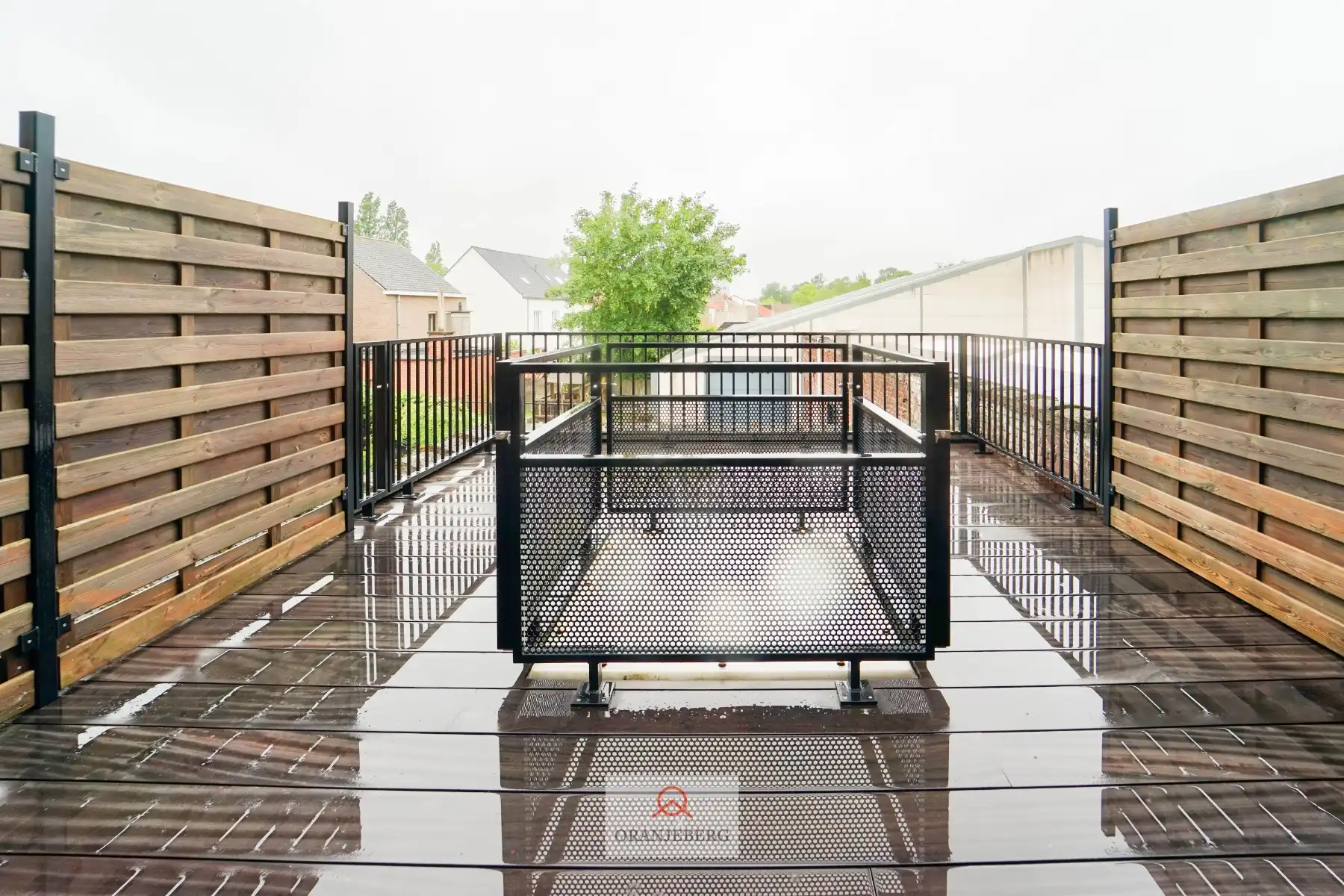 Gerenoveerd 2-slpk appartement met ruim terras! foto 5