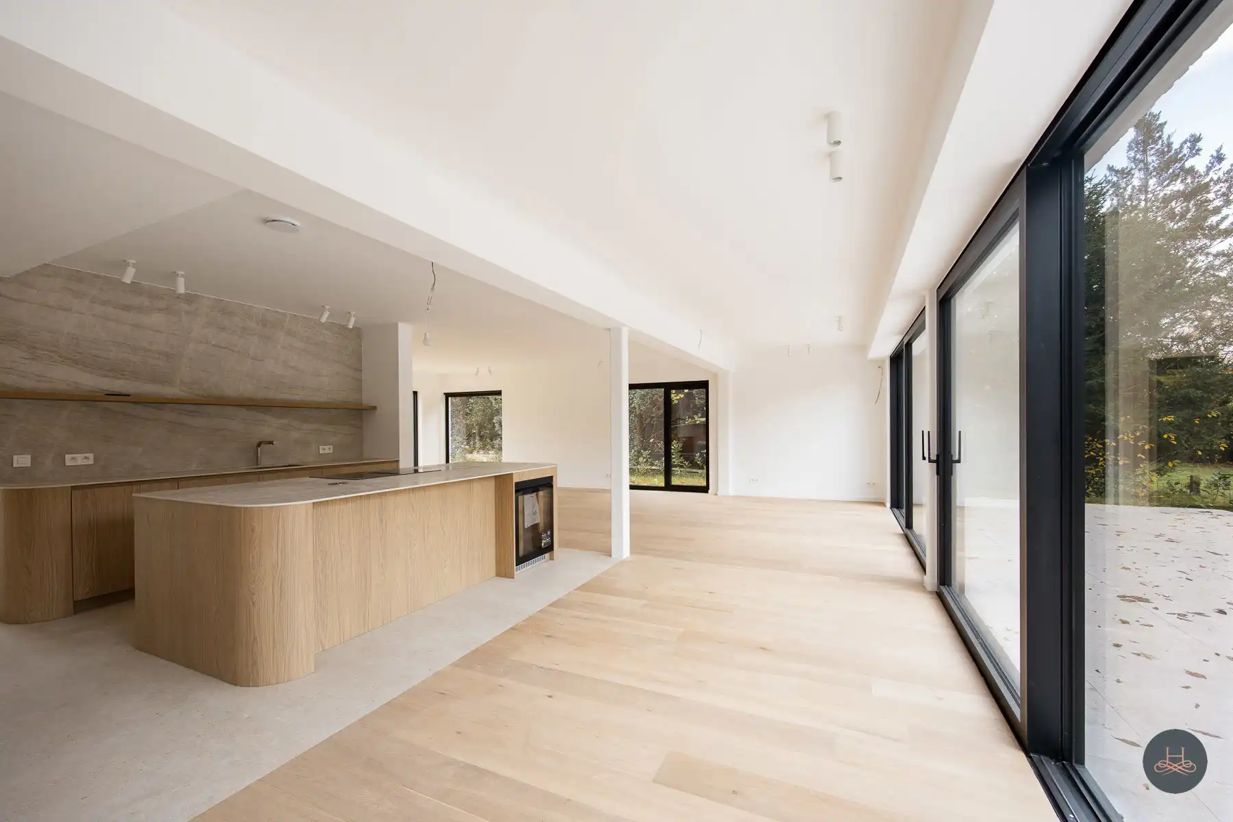 In het groen gelegen imposante vernieuwbouw  foto 7