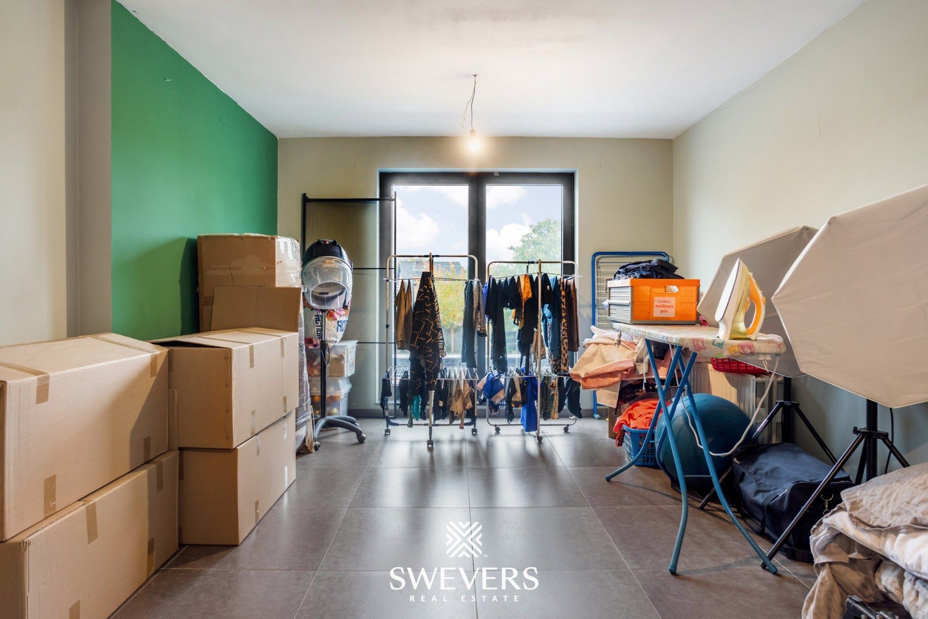 Ruime, instapklare woning met drie slaapkamers en prachtige tuin foto 15