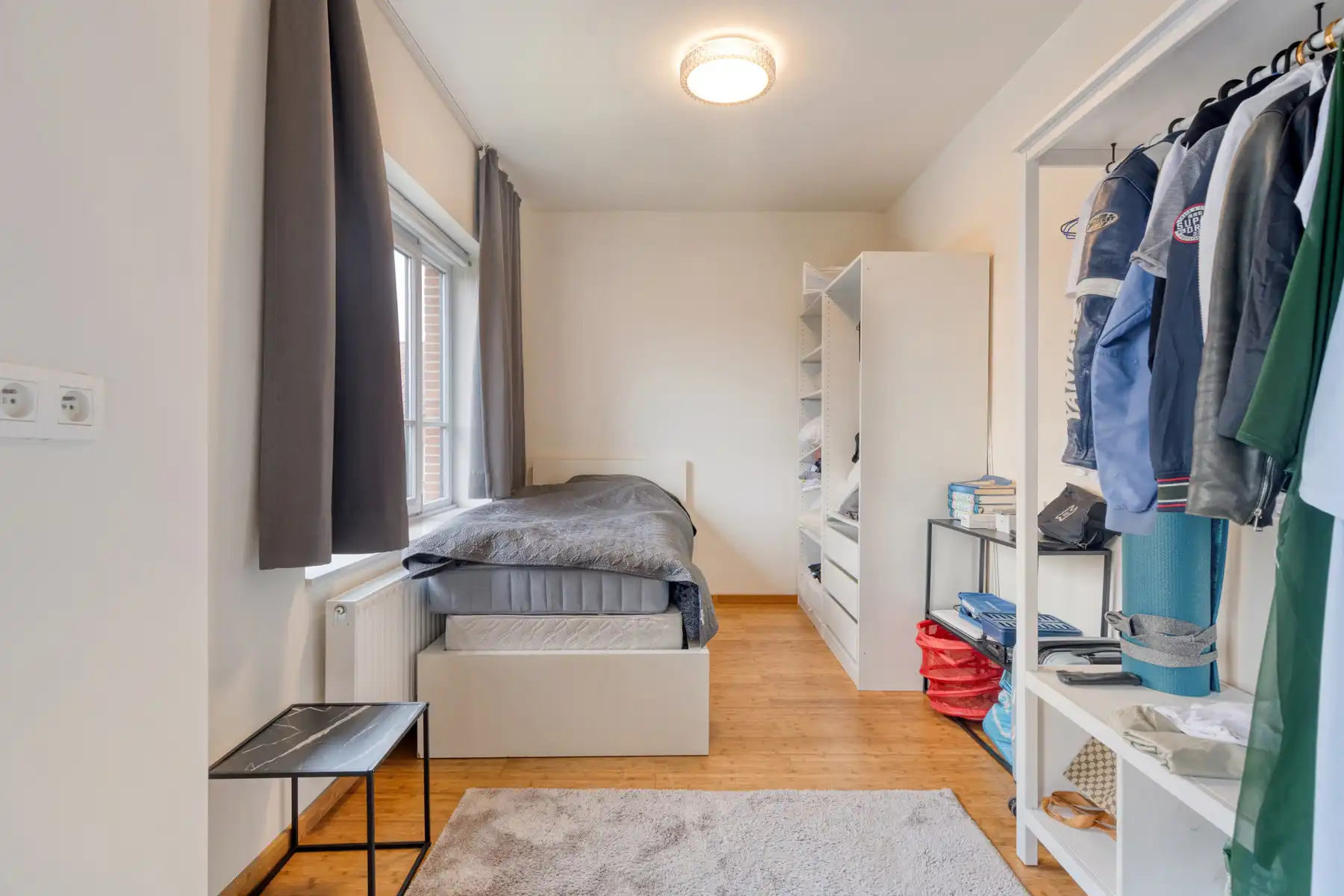 Gerenoveerde woning met 5 slaapkamers en tuin foto 15