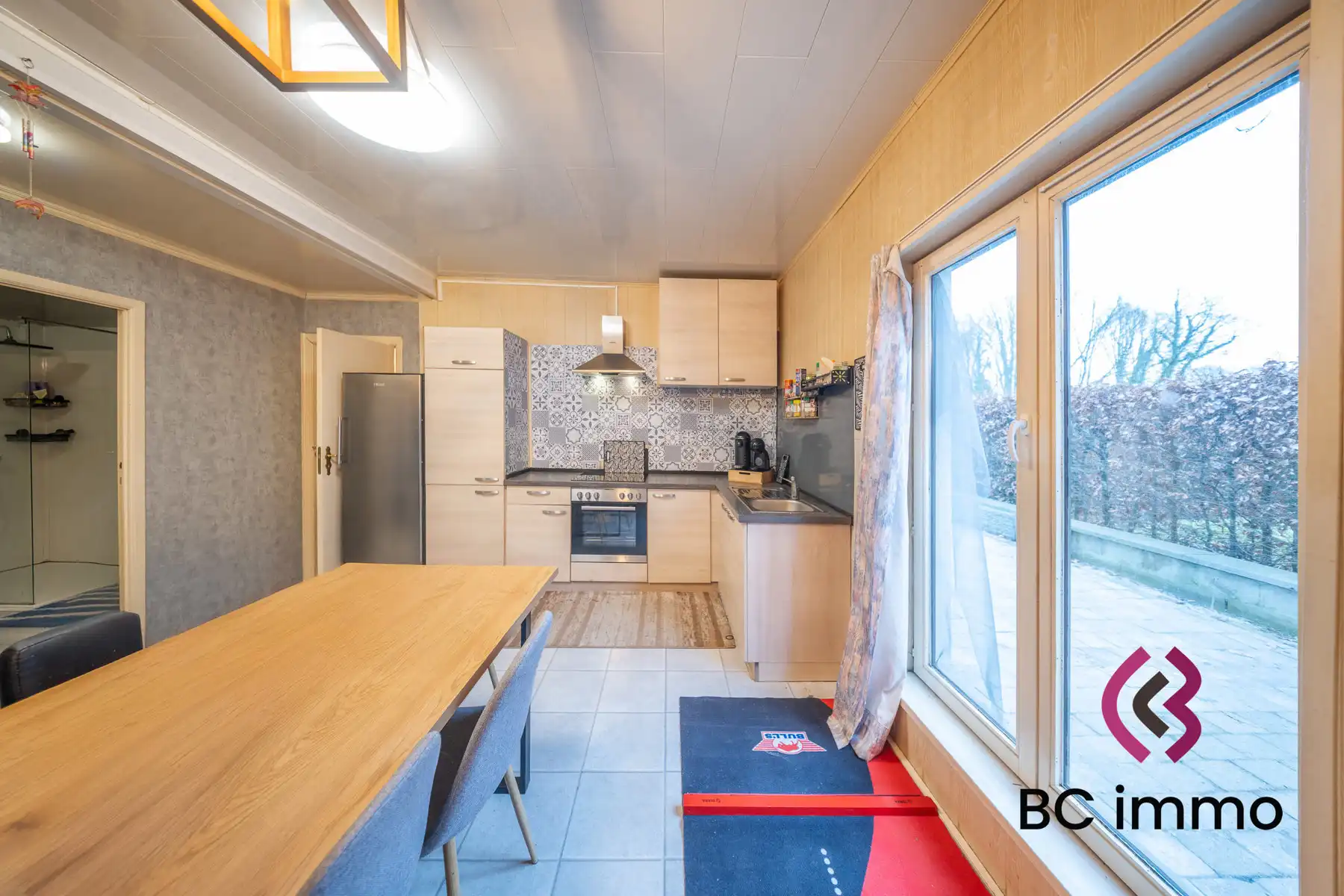 Grote woning met studio, tuin en extra kamers foto 15