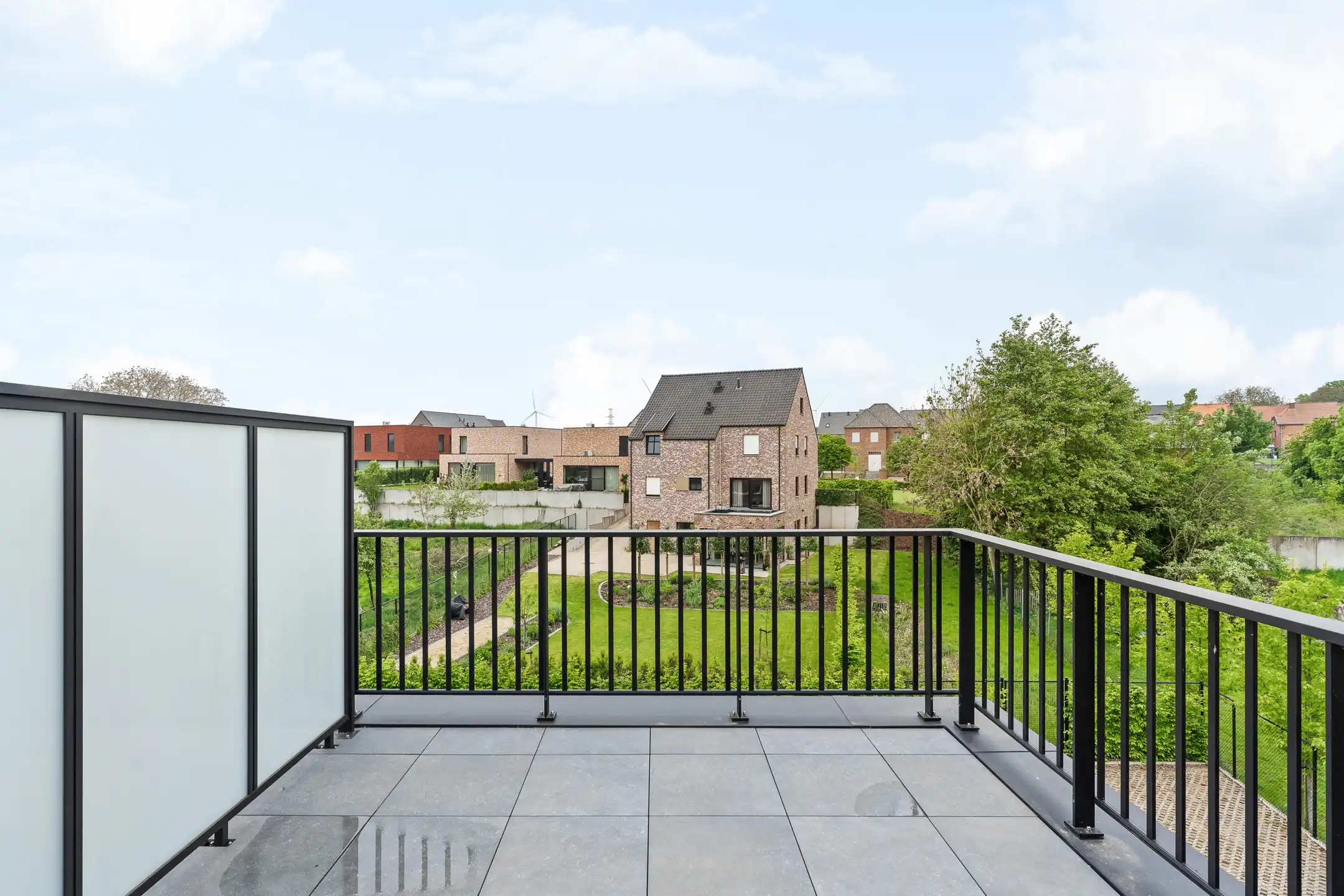 Recent duplex appartement met 2 parkings te Zichen foto 11