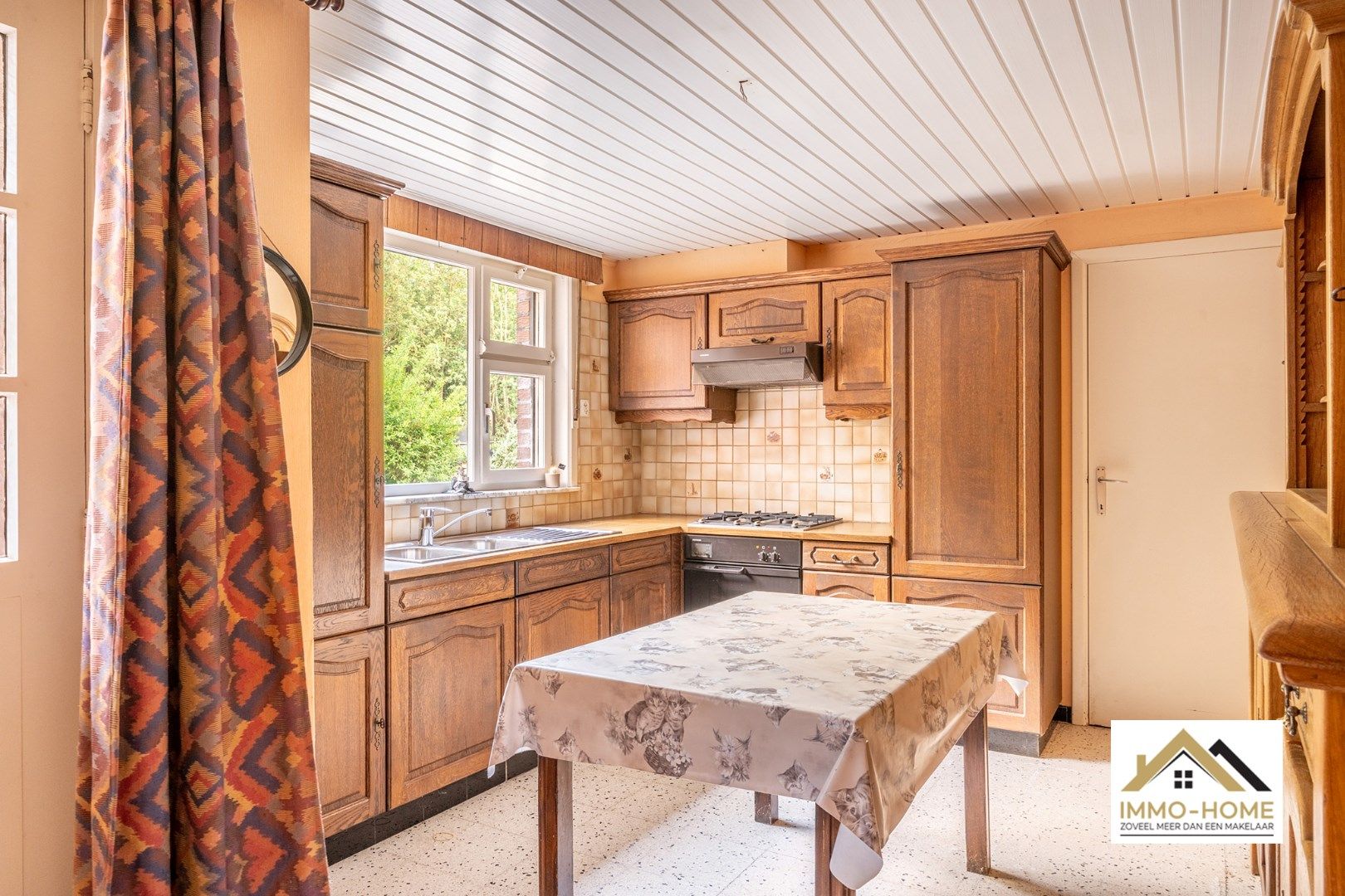 Te renoveren open bebouwing met veel potentieel!  foto 4