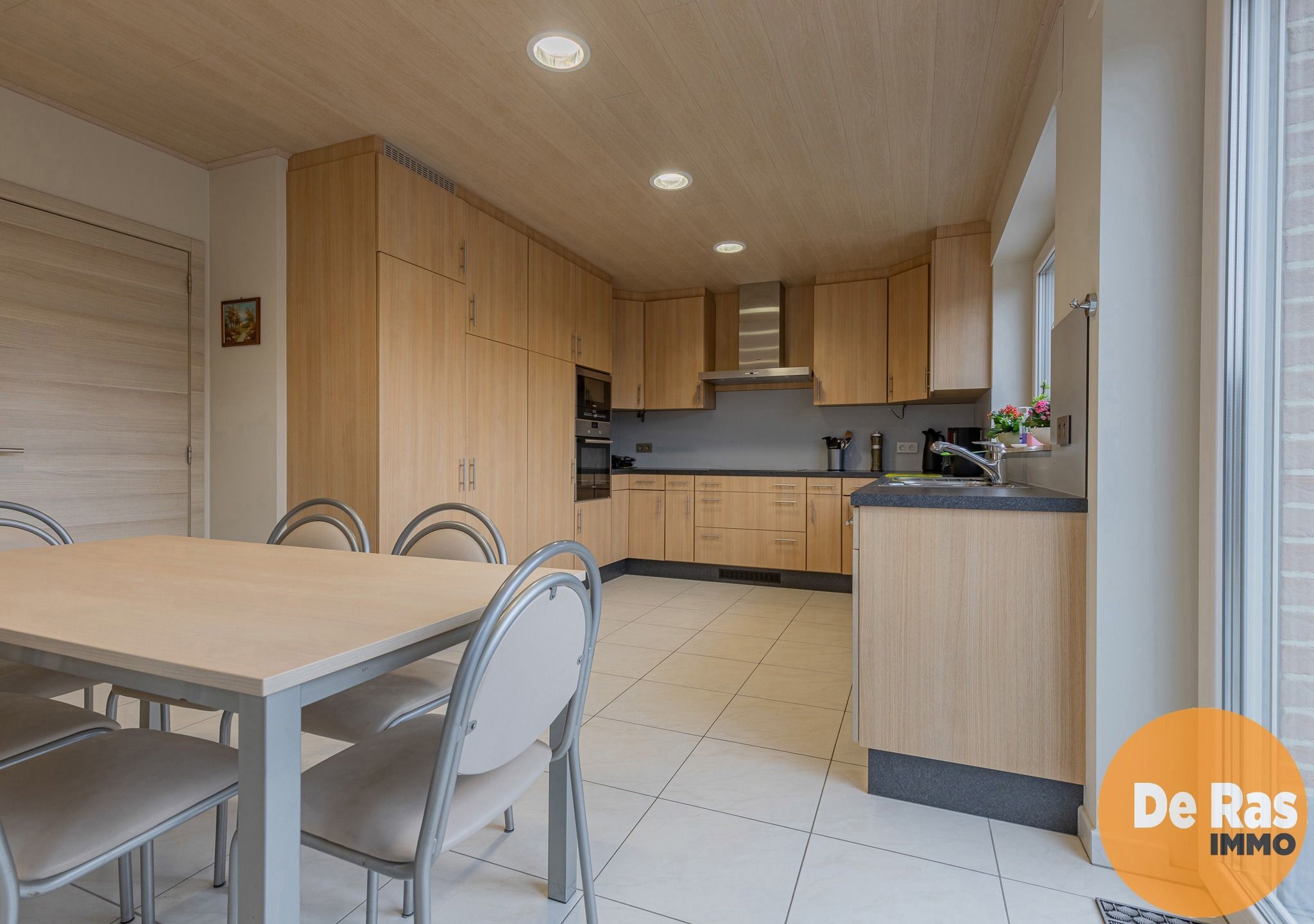 WETTEREN- Ruime, comfortabele 4-gevelwoning centrum Wetteren foto 9