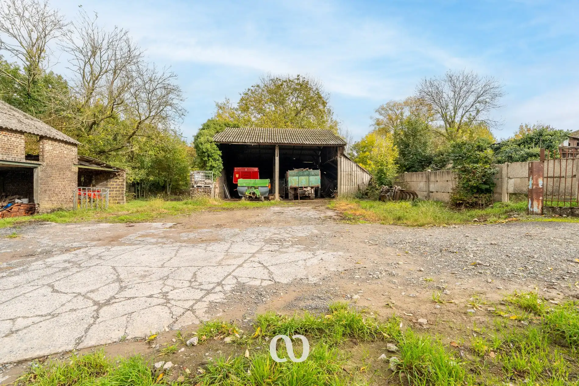 Prachtig gelegen bouwgrond geschikt voor 1 of 2 open bebouwingen foto 8