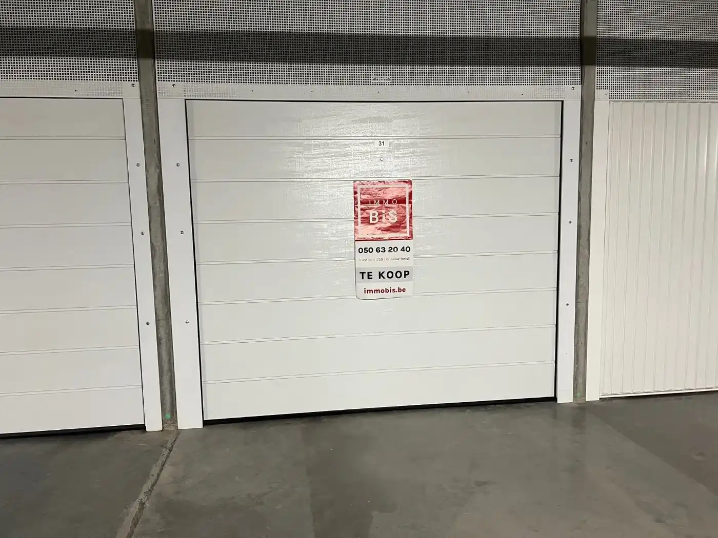 Ruime gesloten garagebox centraal gelegen te Duinenwater foto 2