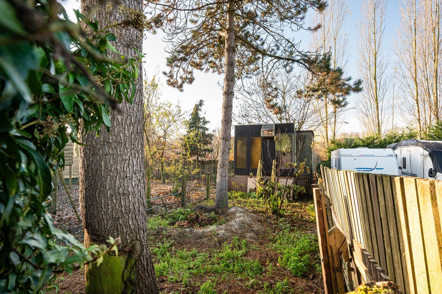 Charmante gesloten bebouwing met ruime tuin en renovatiepotentieel foto 23