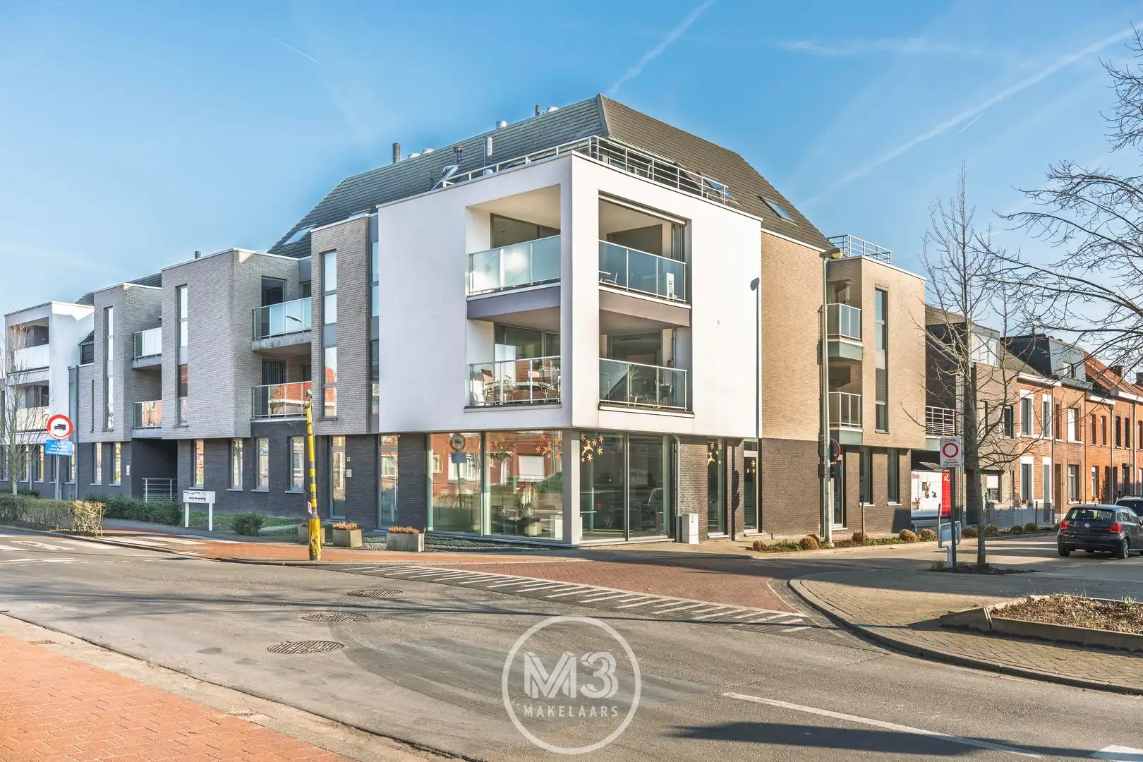 Instapklaar handelspand met topvisibiliteit foto {{pictureIndex}}