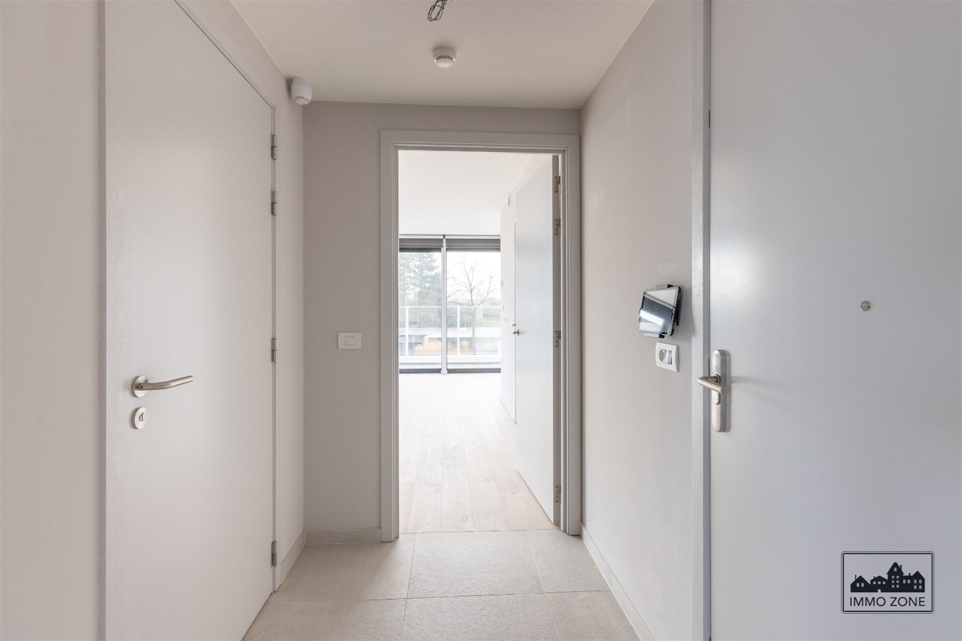 Luxueuze serviceflat op de tweede verdieping foto 2