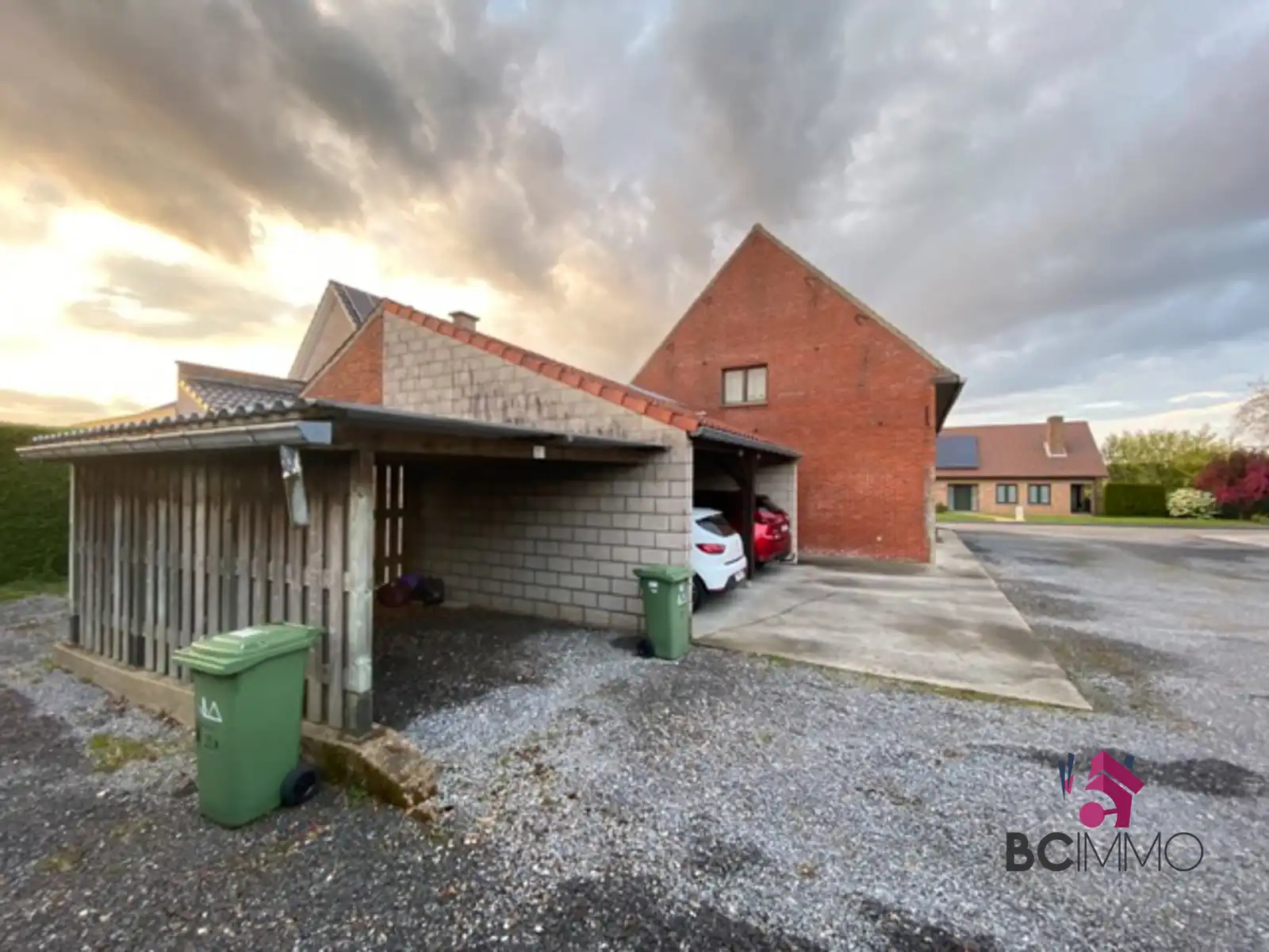 Karaktervolle woning met potentieel op rustige ligging foto 37