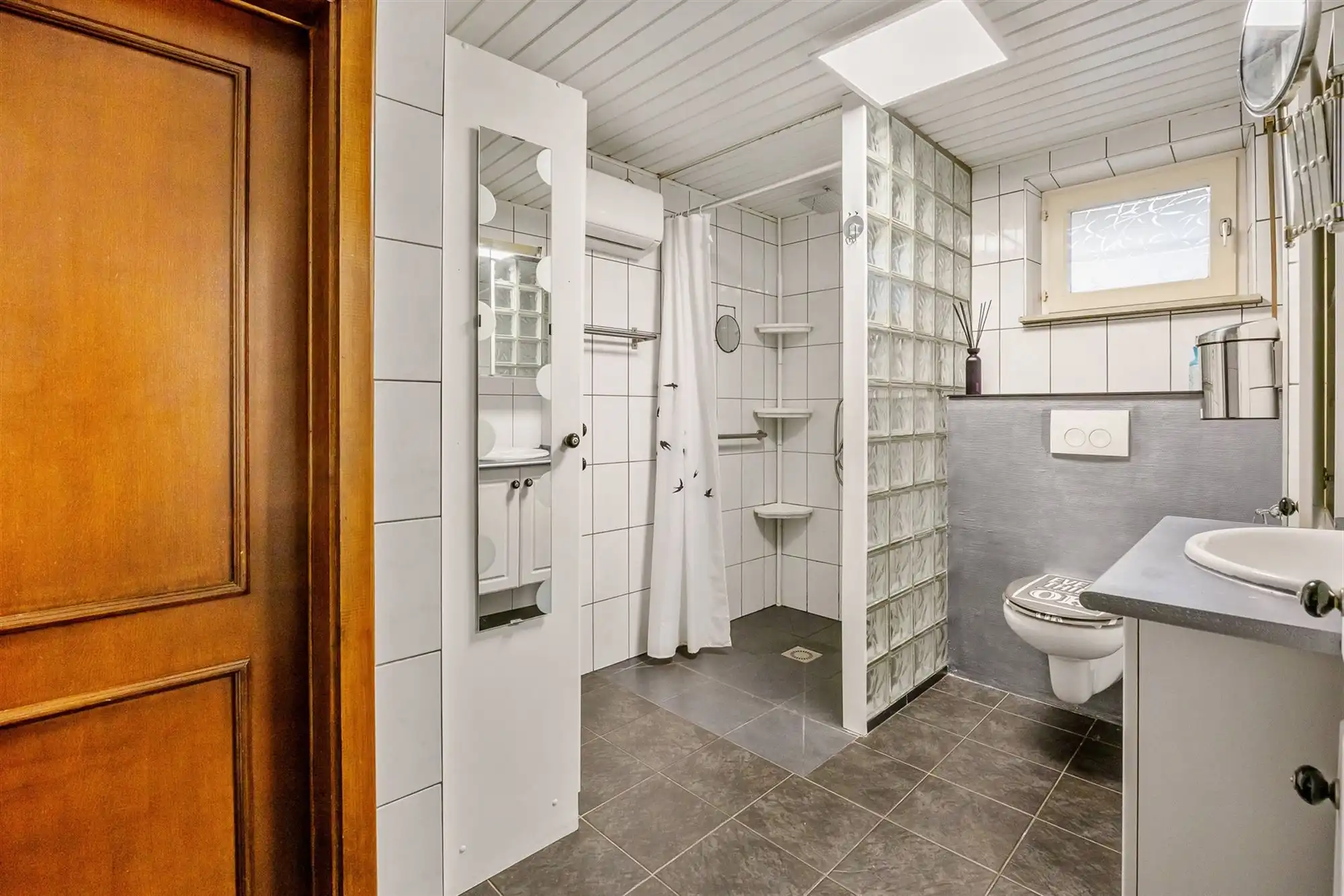 RUIME WONING MET 5 SLAAPKAMERS GELEGEN OP EEN PERCEEL VAN 10A68CA TE HEUSDEN-ZOLDER foto 16